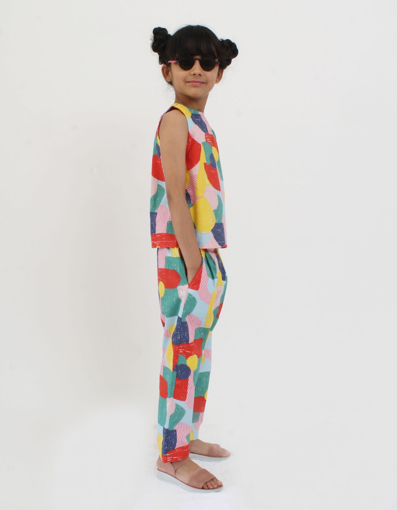 Qvink Sleeveless Block Printed Top With Bottom-Multi