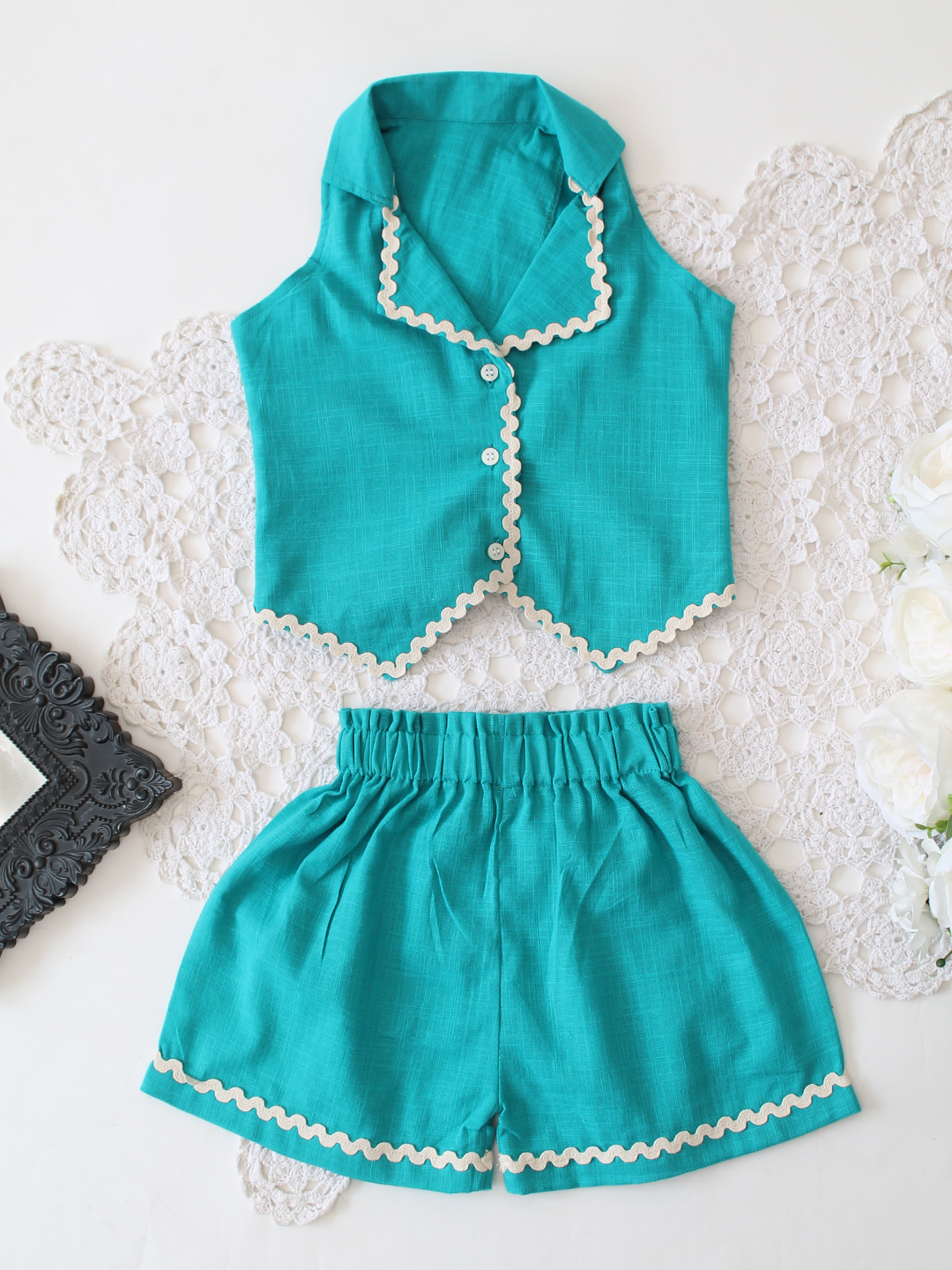 Qvink Cotton Sleeveless Lace Detailed Coordinated Set - Green