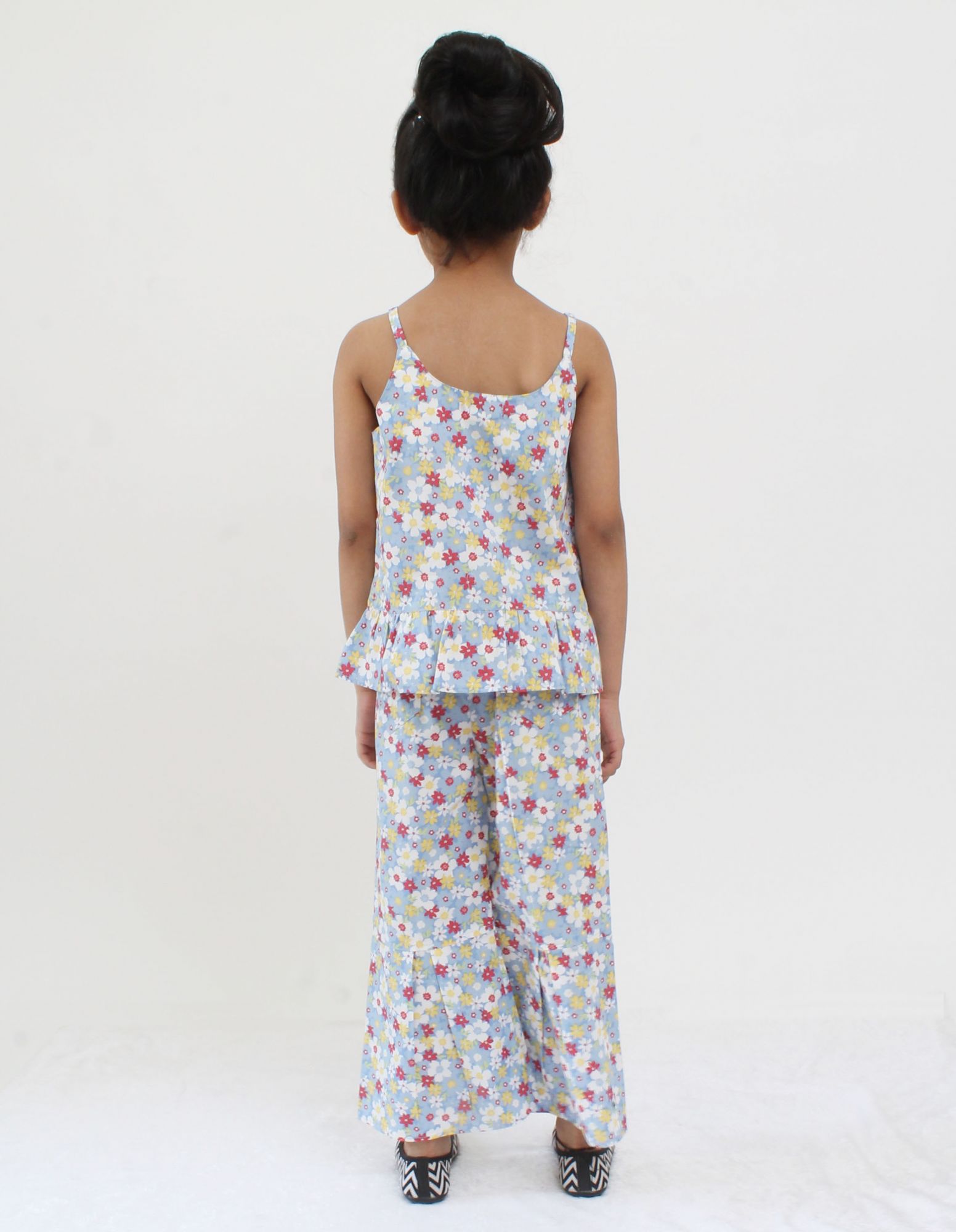 Qvink Sleeveless Floral Printed Top With Bottom-Blue