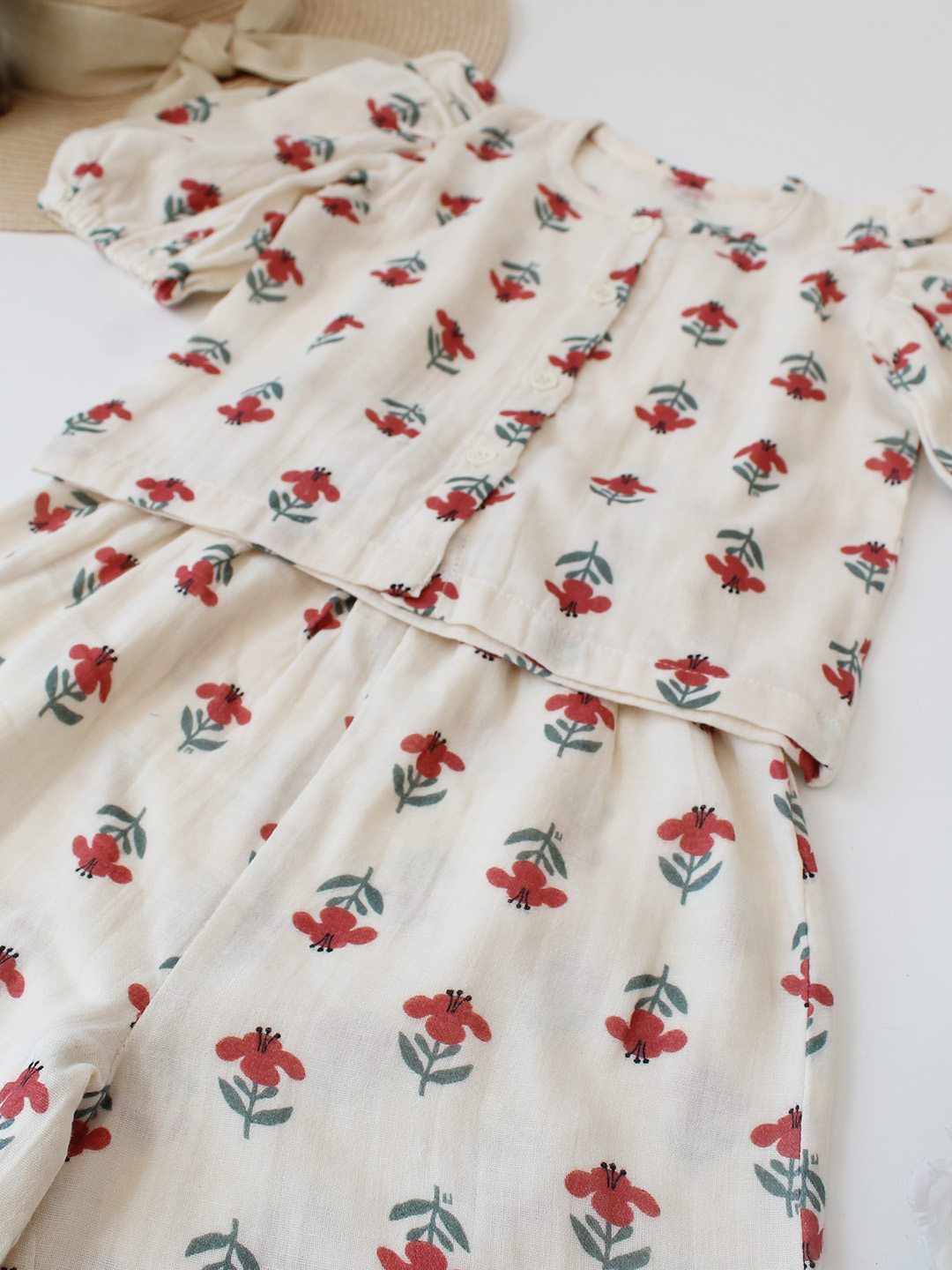 Qvink Cotton Floral Printed Co-Ord Set - Cream