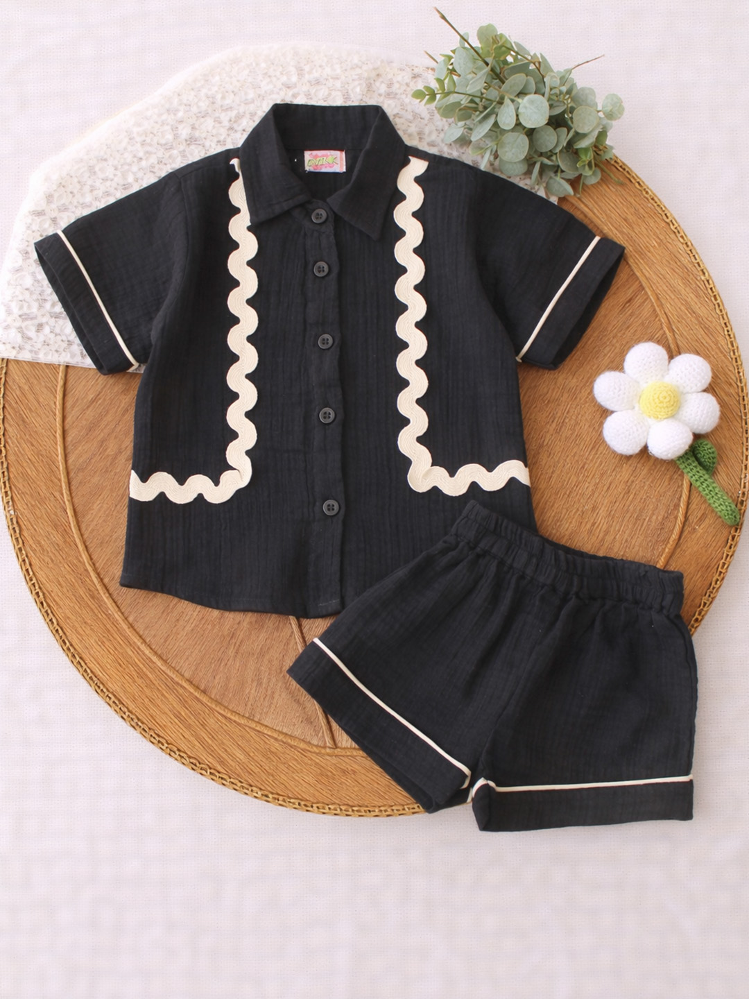 Lace Detailed Coordinating Top & Shorts Set - Black