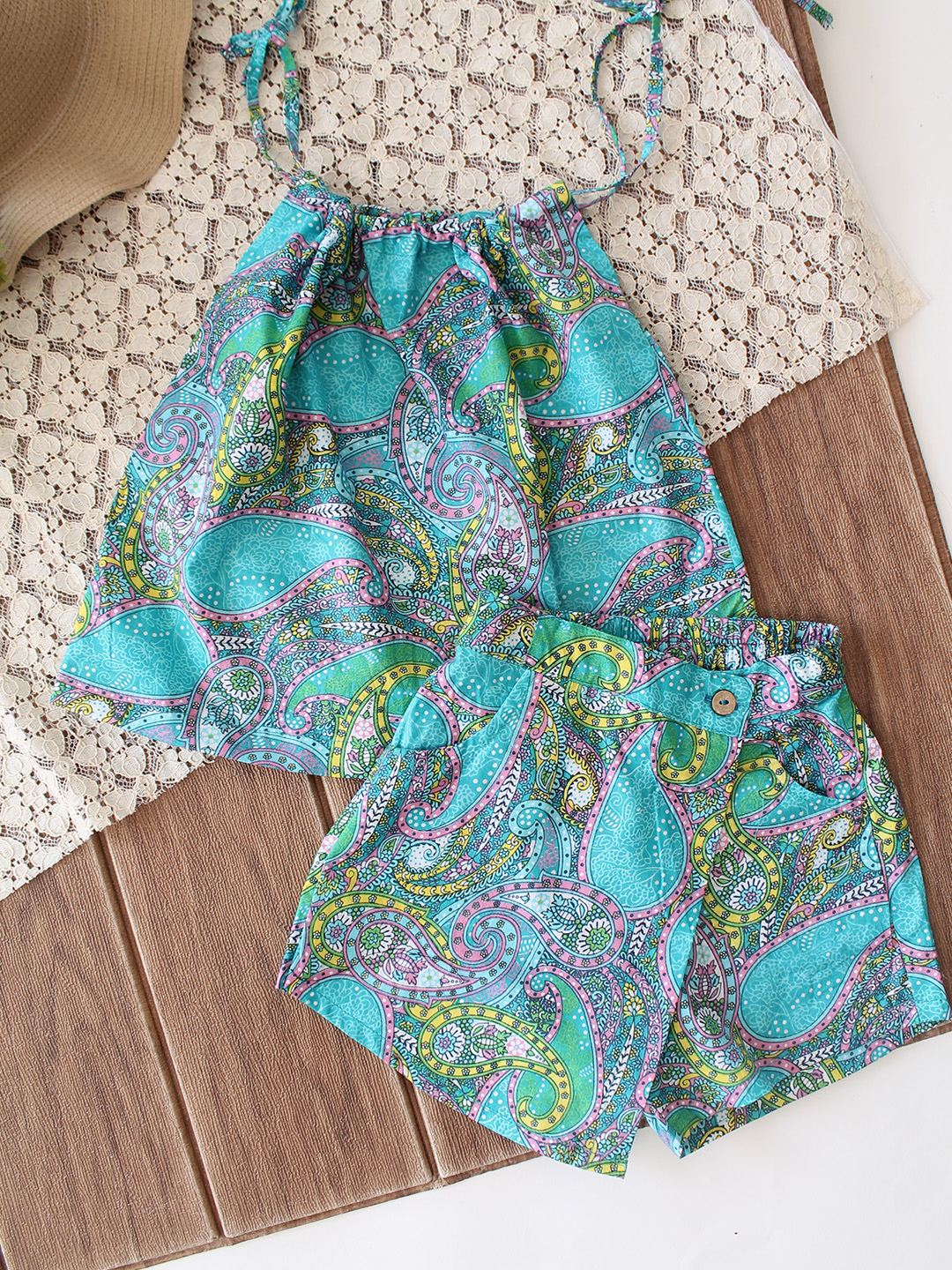 Qvink Sleeveless Printed Coordinating Top & Shorts Set - Green