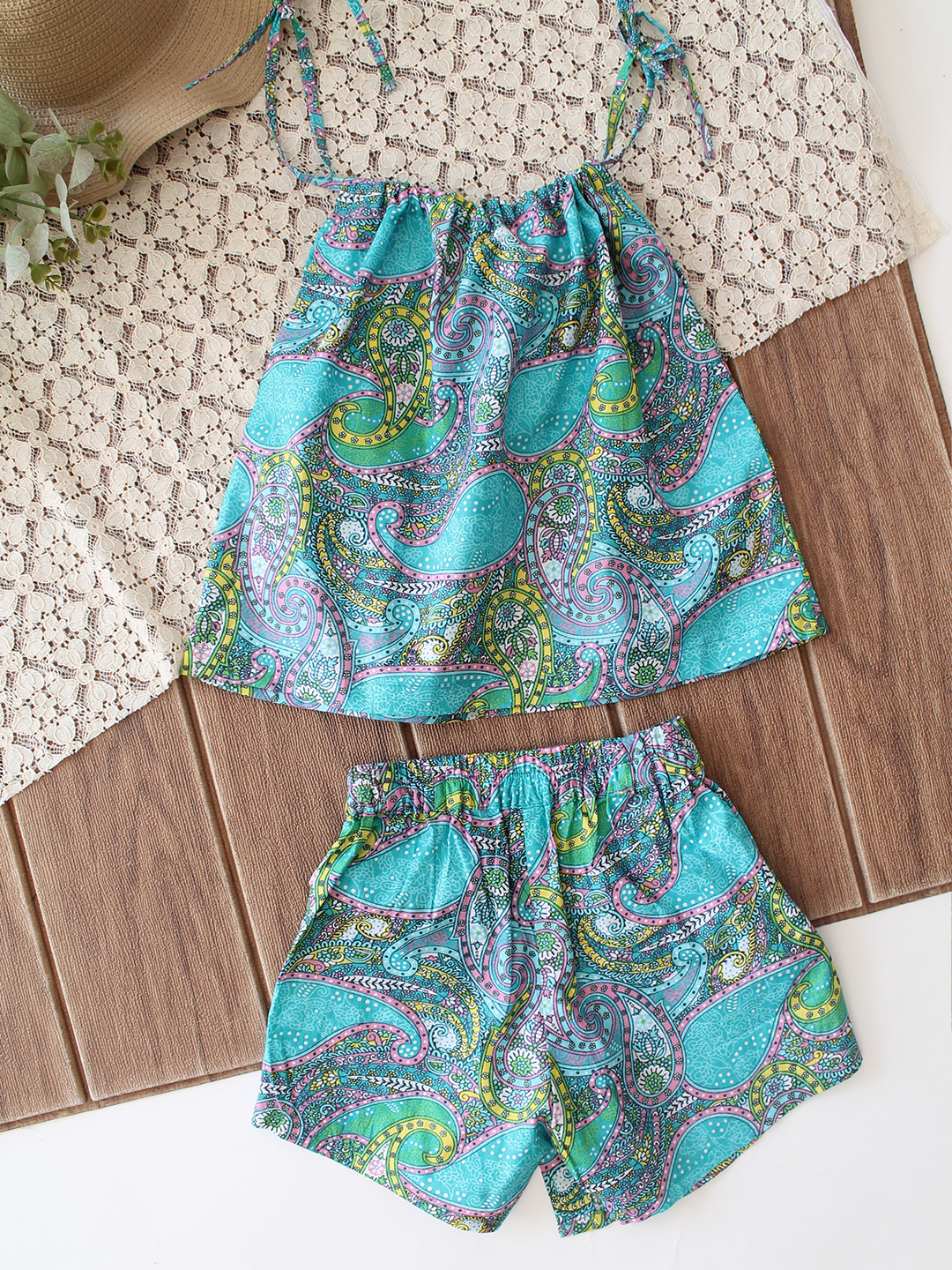 Qvink Sleeveless Printed Coordinating Top & Shorts Set - Green