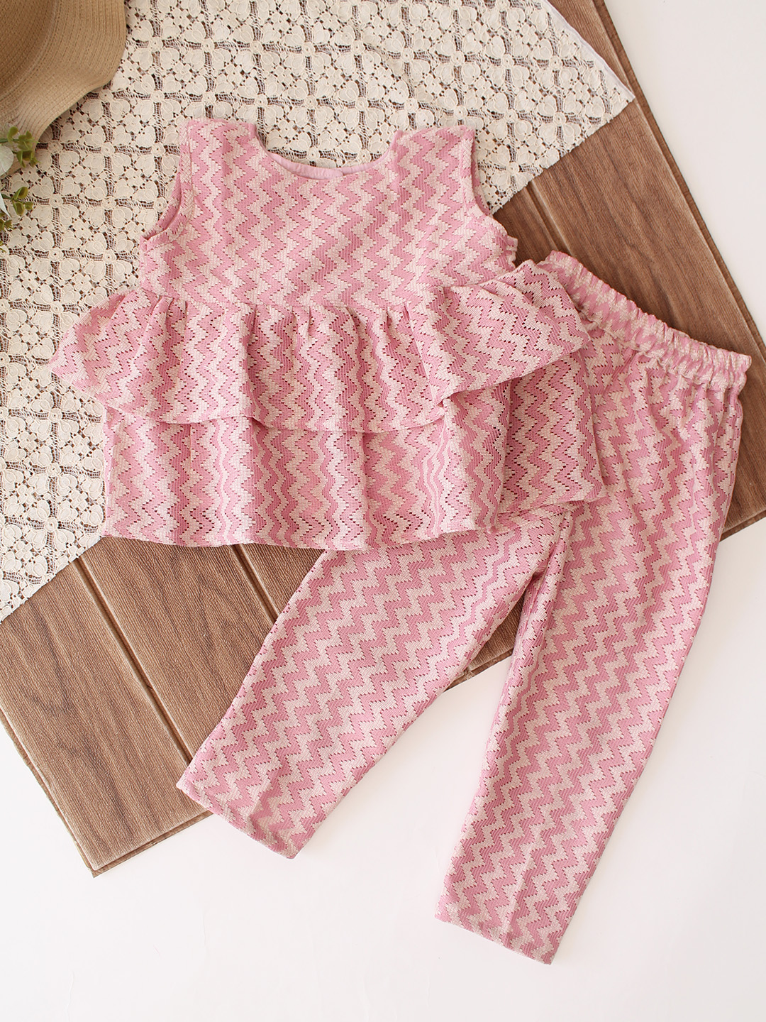 Zig-Zag Design Coordinating Top & Pant Set - Pink