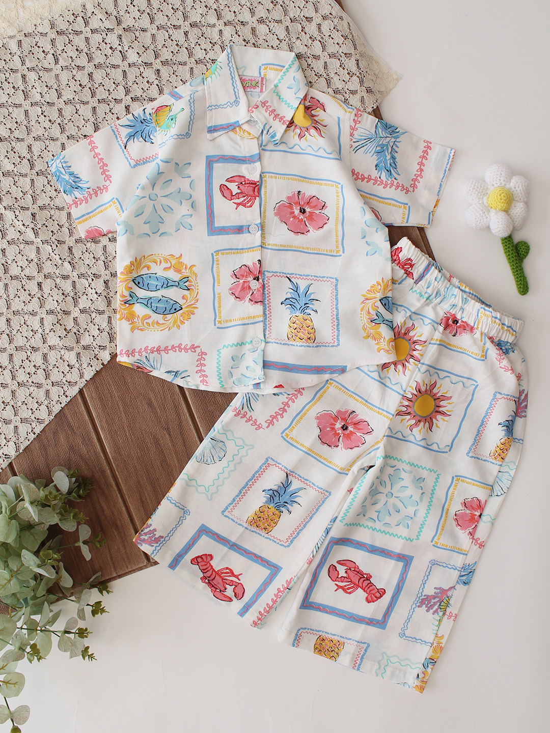 Qvink Half Sleeves Printed Coordinating Shirt & Pant Set - White