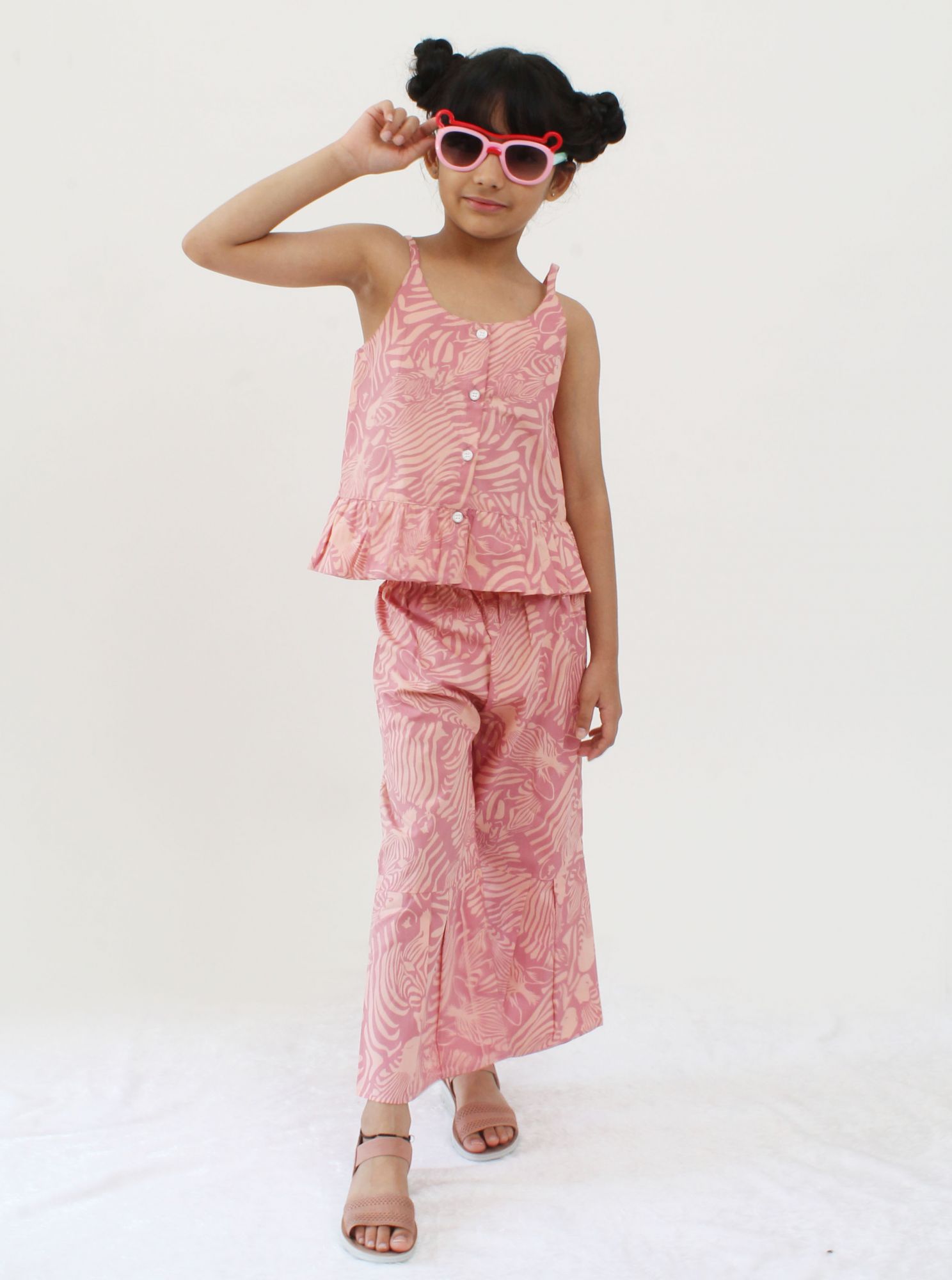 Qvink Sleeveless Printed Top With Stylish Bottom-Pink