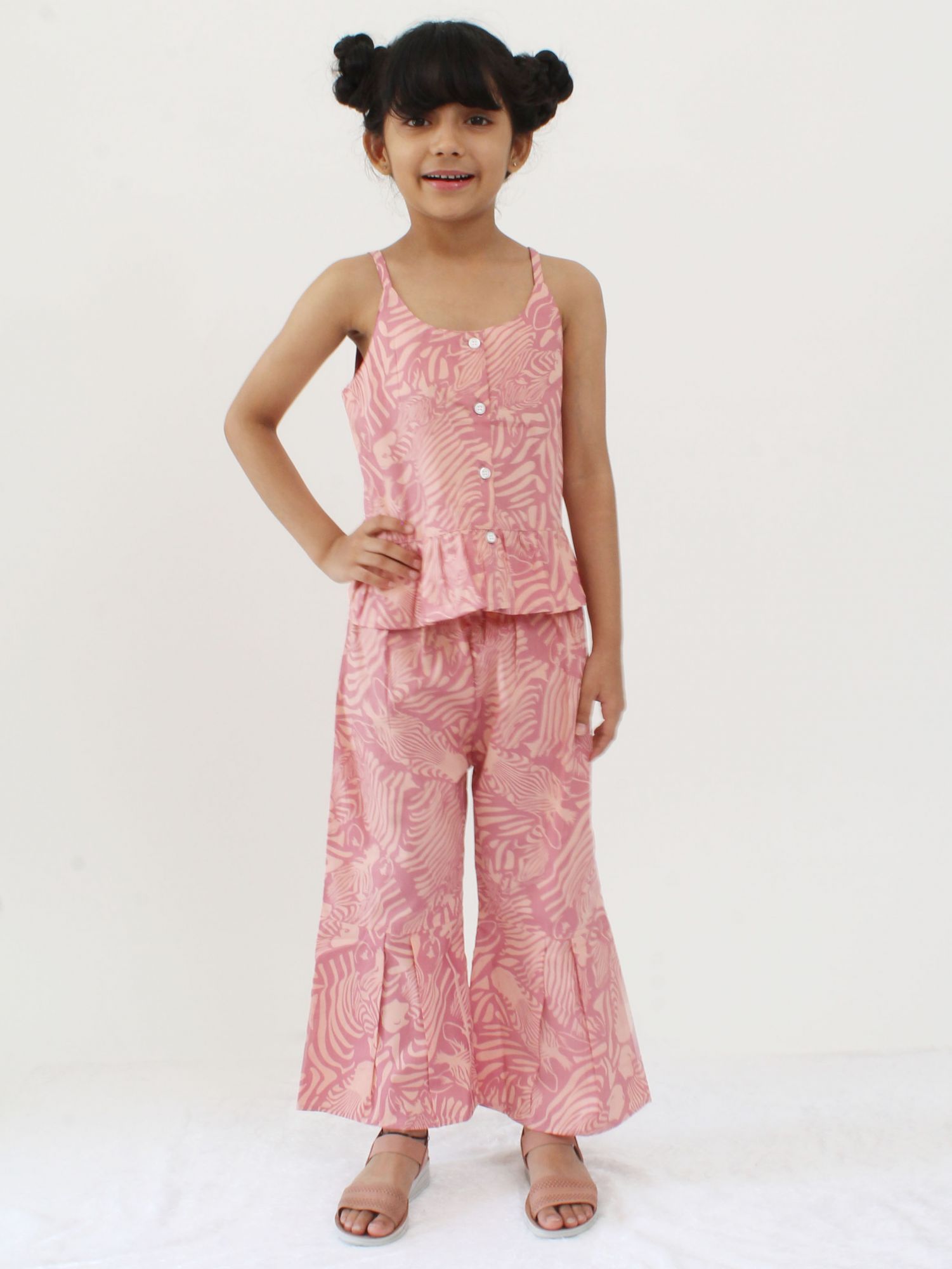 Qvink Sleeveless Printed Top With Stylish Bottom-Pink