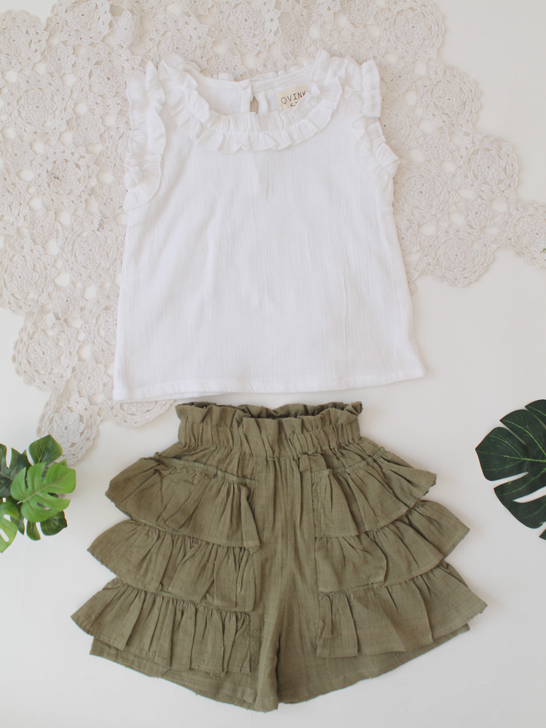 Qvink Sleeveless Top  Frill Detailed Shorts Set  White