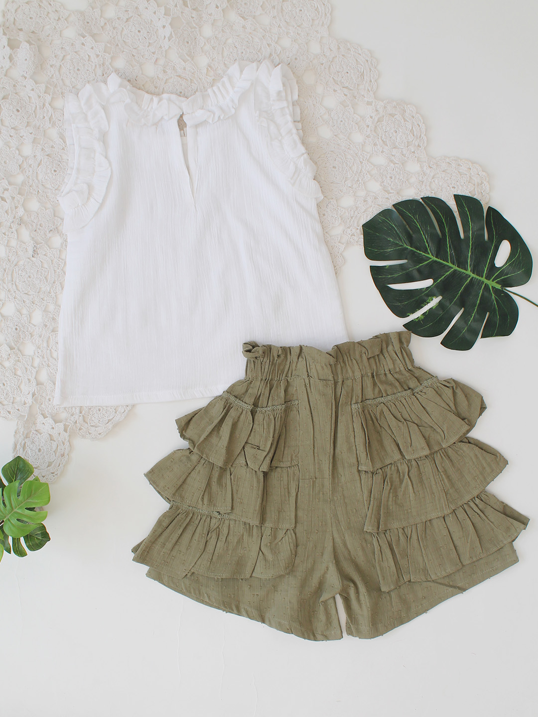 Qvink Sleeveless Top  Frill Detailed Shorts Set  White