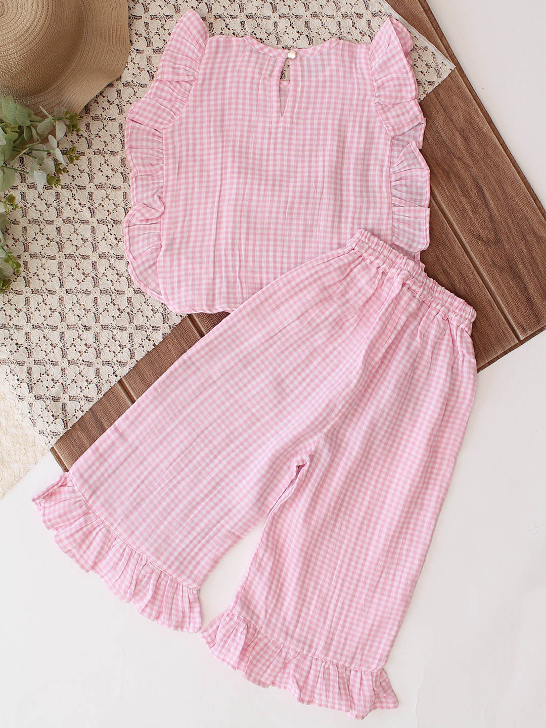 Qvink Sleeveless Checkered Pattern Coordinating Top & Pant Set - Pink