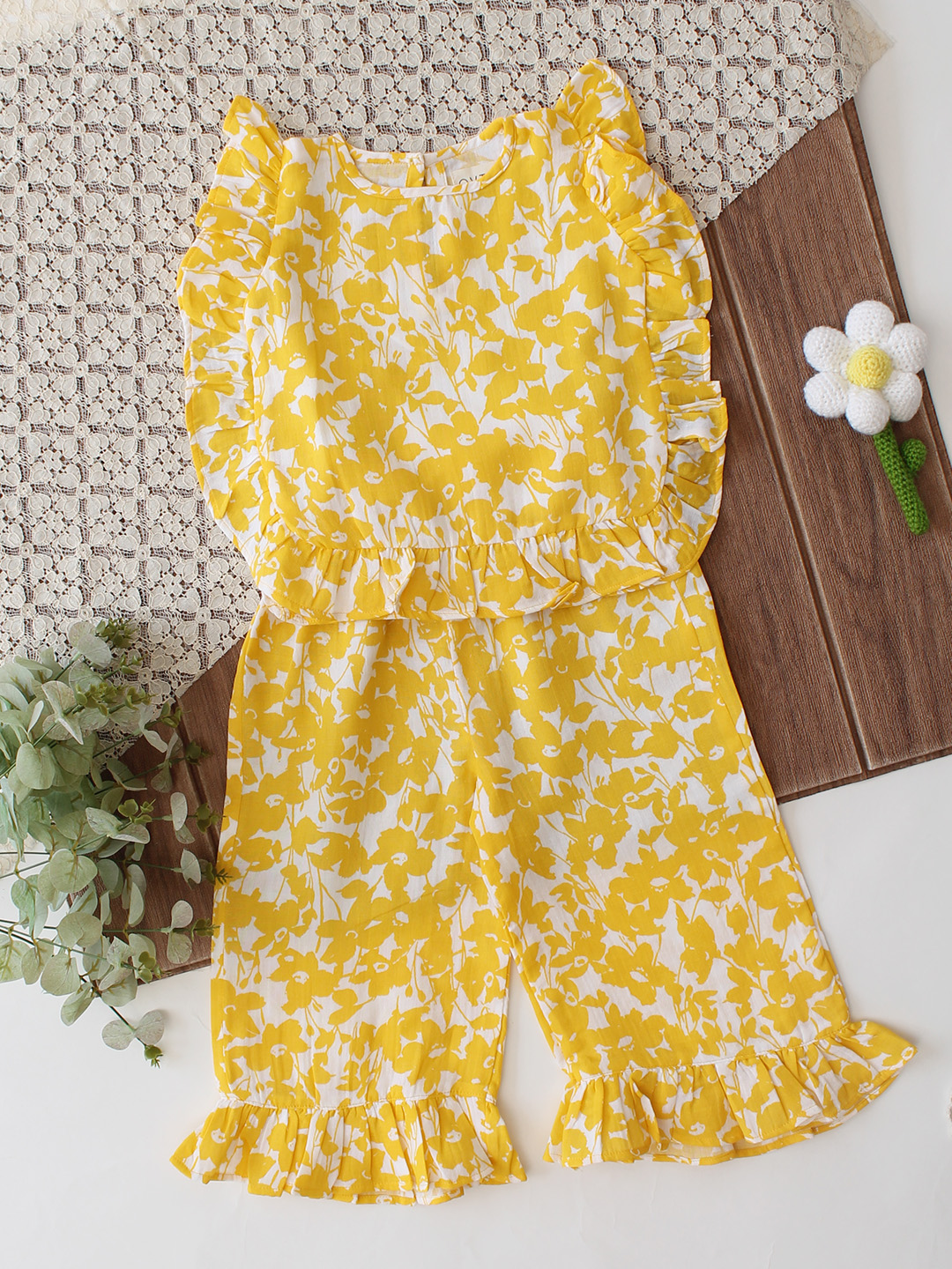 Qvink Sleeveless Printed Coordinating Top & Pant Set - Yellow