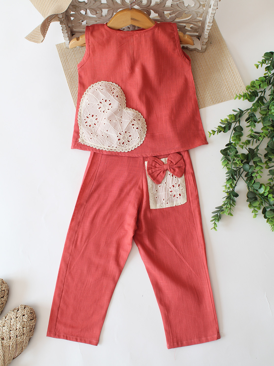 Qvink Sleeveless Heart Applique Detailed Coordinating Top & Pant Set - Rust Orange