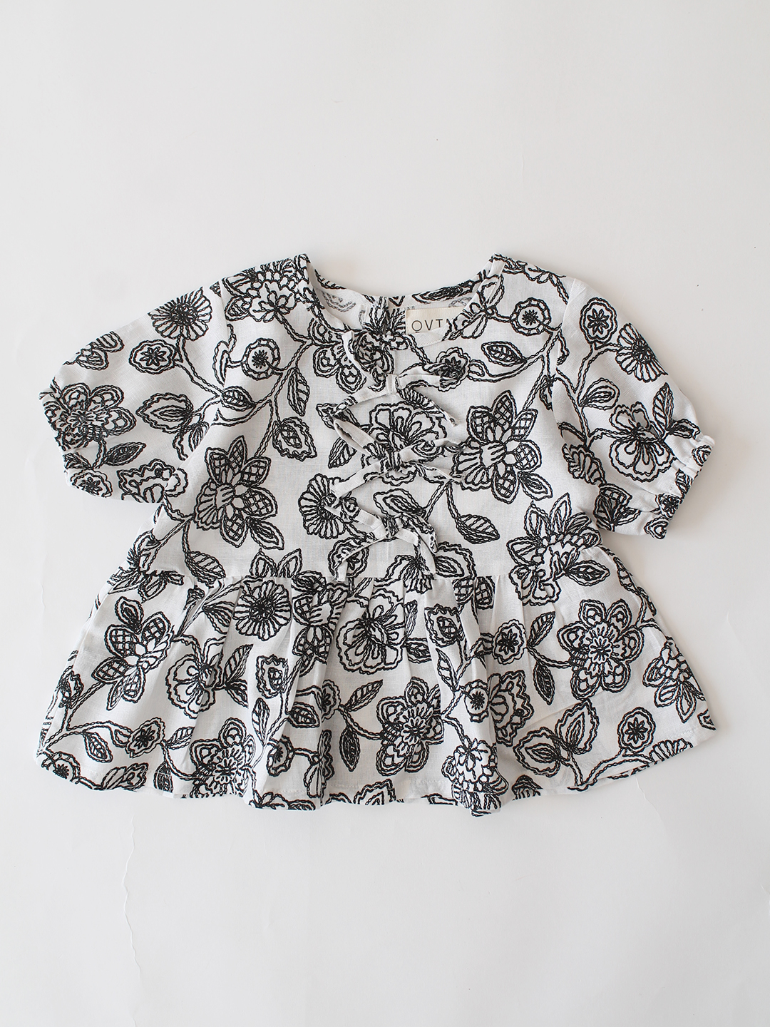 Qvink Puff Sleeves Printed Coordinating Top & Pant Set - White