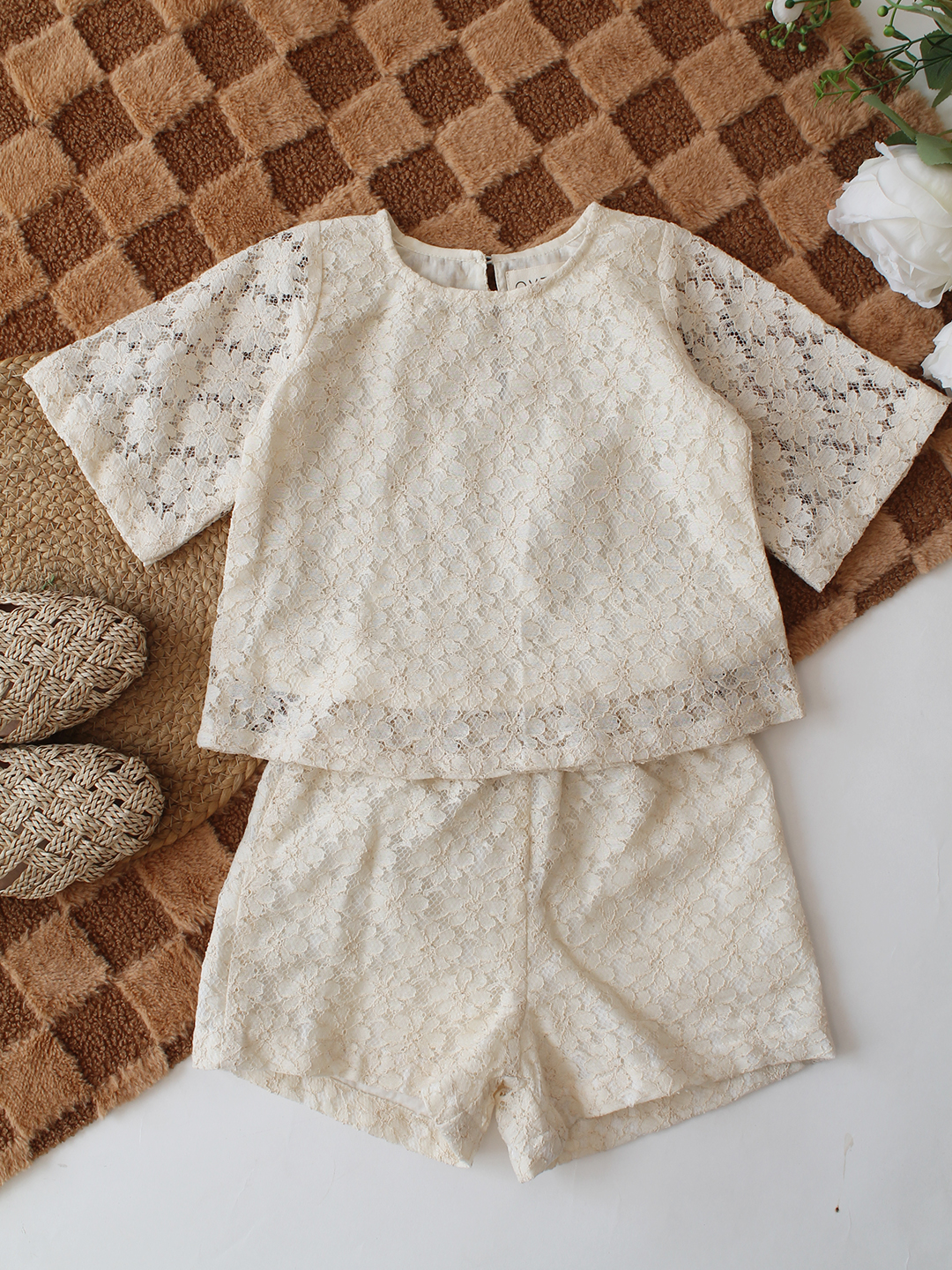 Qvink Half Sleeves Floral Design Coordinating Top & Shorts Set - Cream
