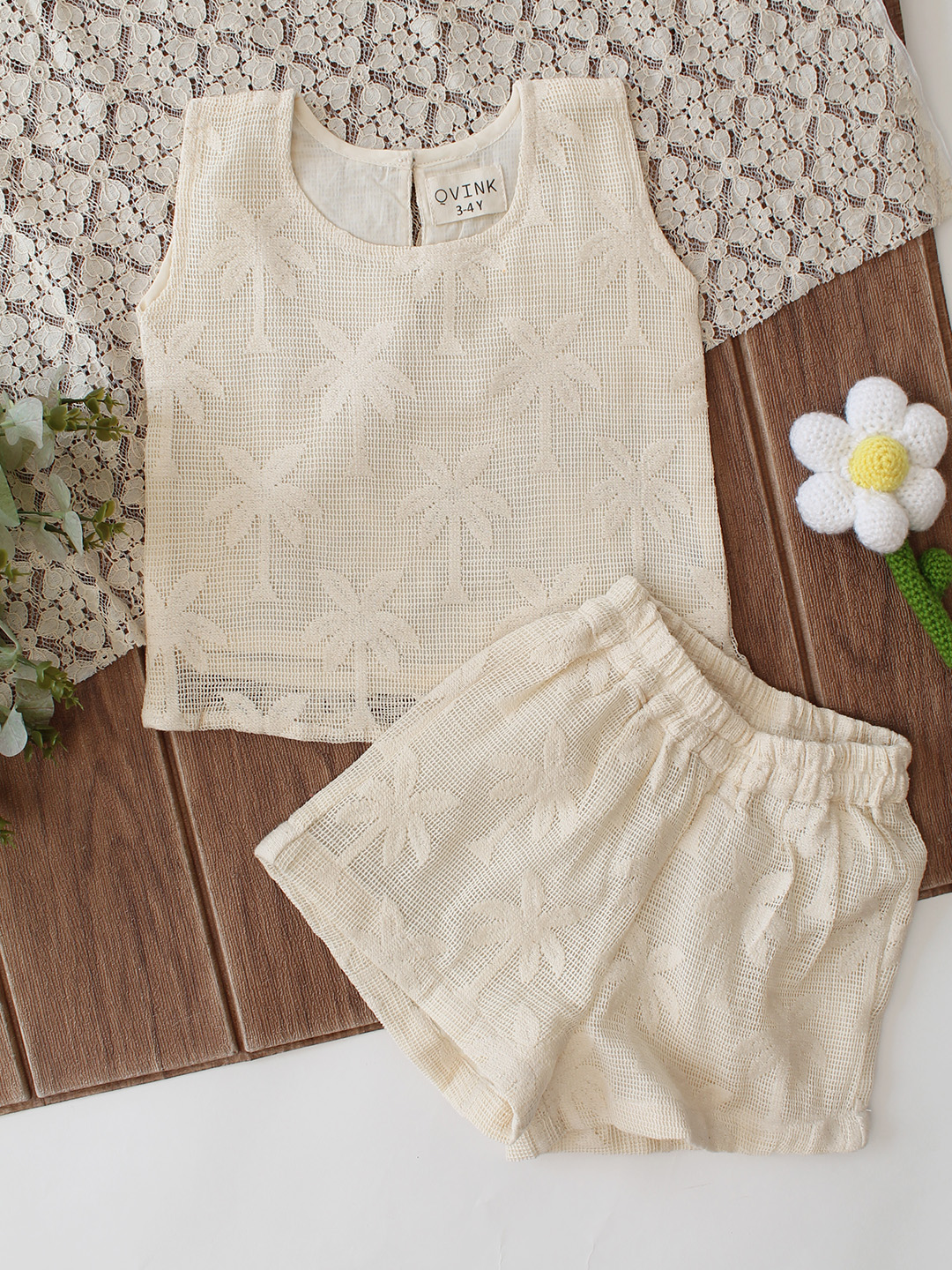 Qvink Sleeveless Coordinating Top & Shorts Set - Cream