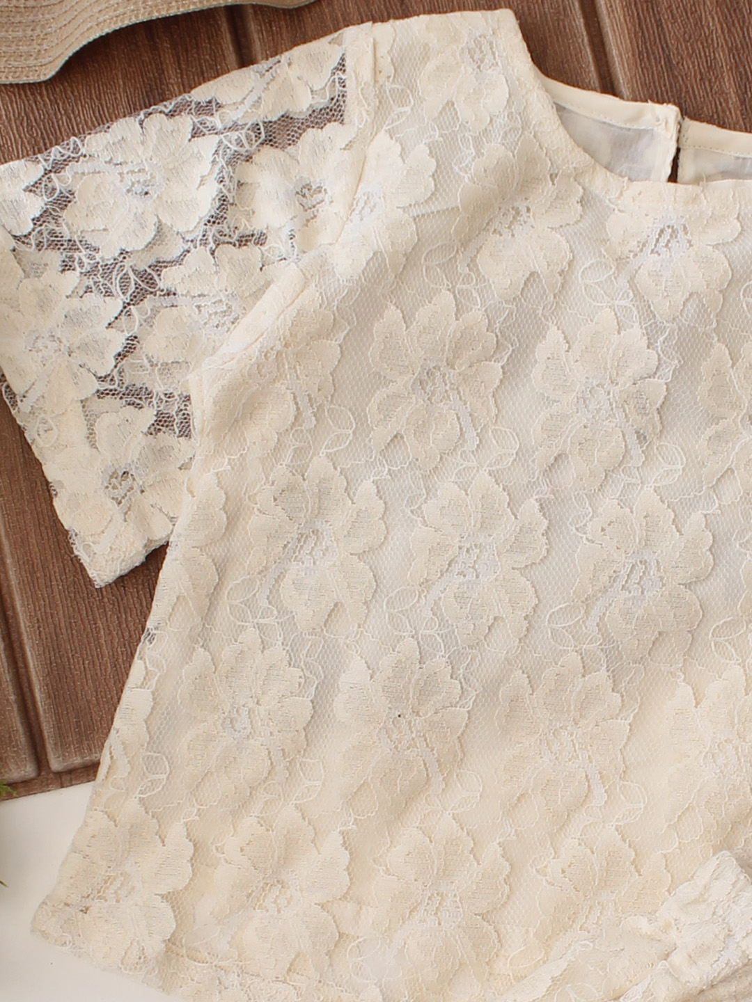 Qvink Sleeveless Coordinating Top & Shorts Set - Cream