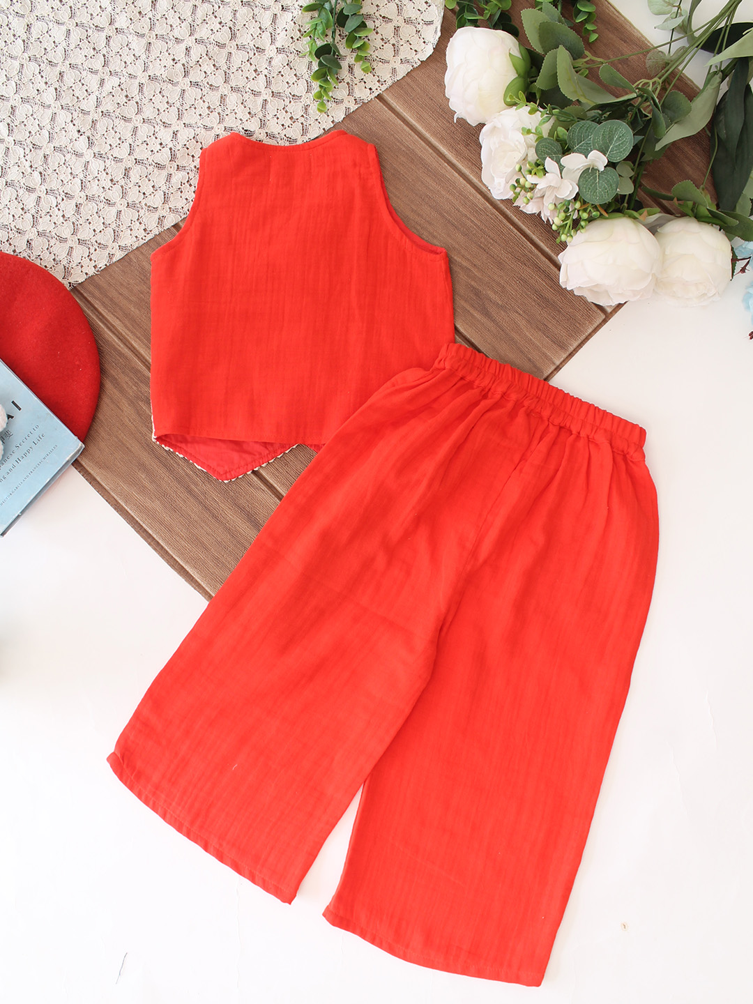 Qvink Sleeveless Pocket Detailed Coordinating Top & Pant Set - Red