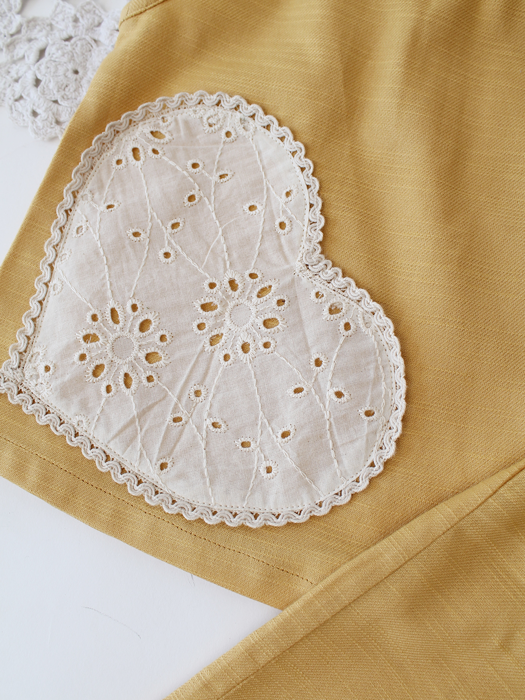 Qvink Heart Applique Detailed Coord Set - Yellow