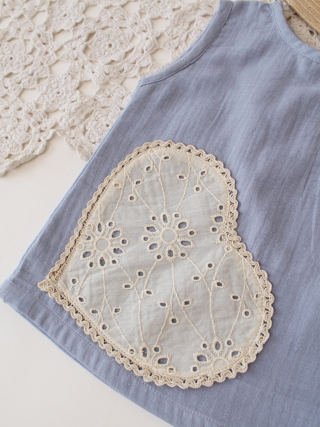 Qvink Cotton Heart Applique Detailed Coordinating Top & Pant Set - Sky Blue