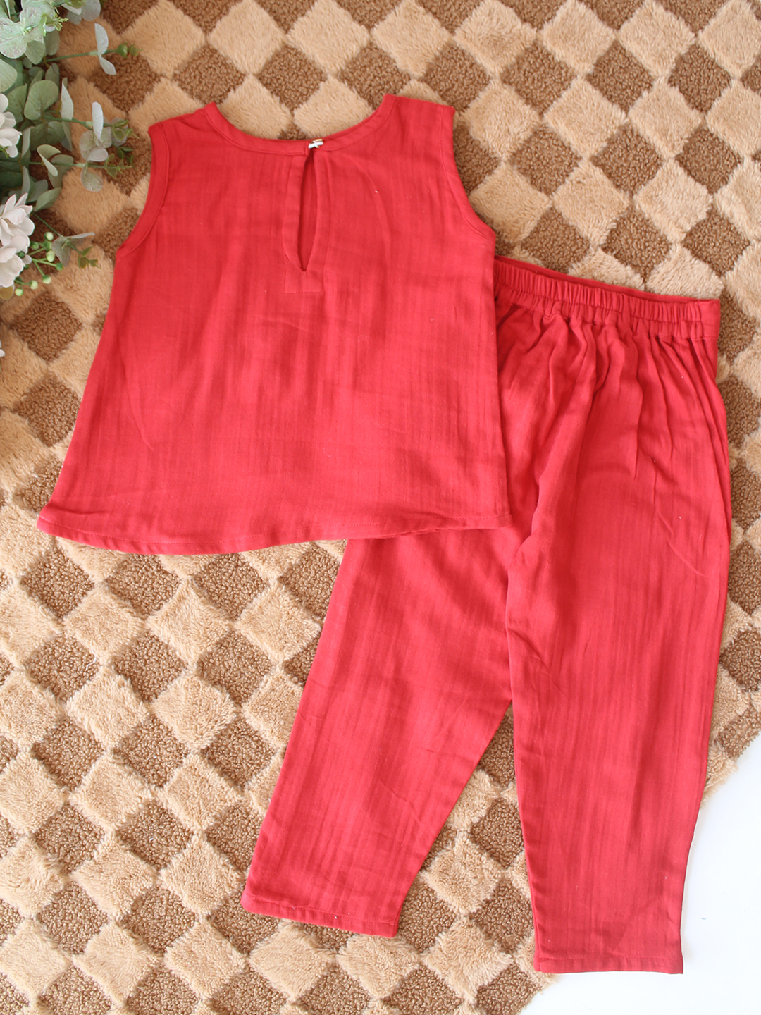 Qvink Cotton Heart Applique Detailed Coordinating Top & Pant Set - Red