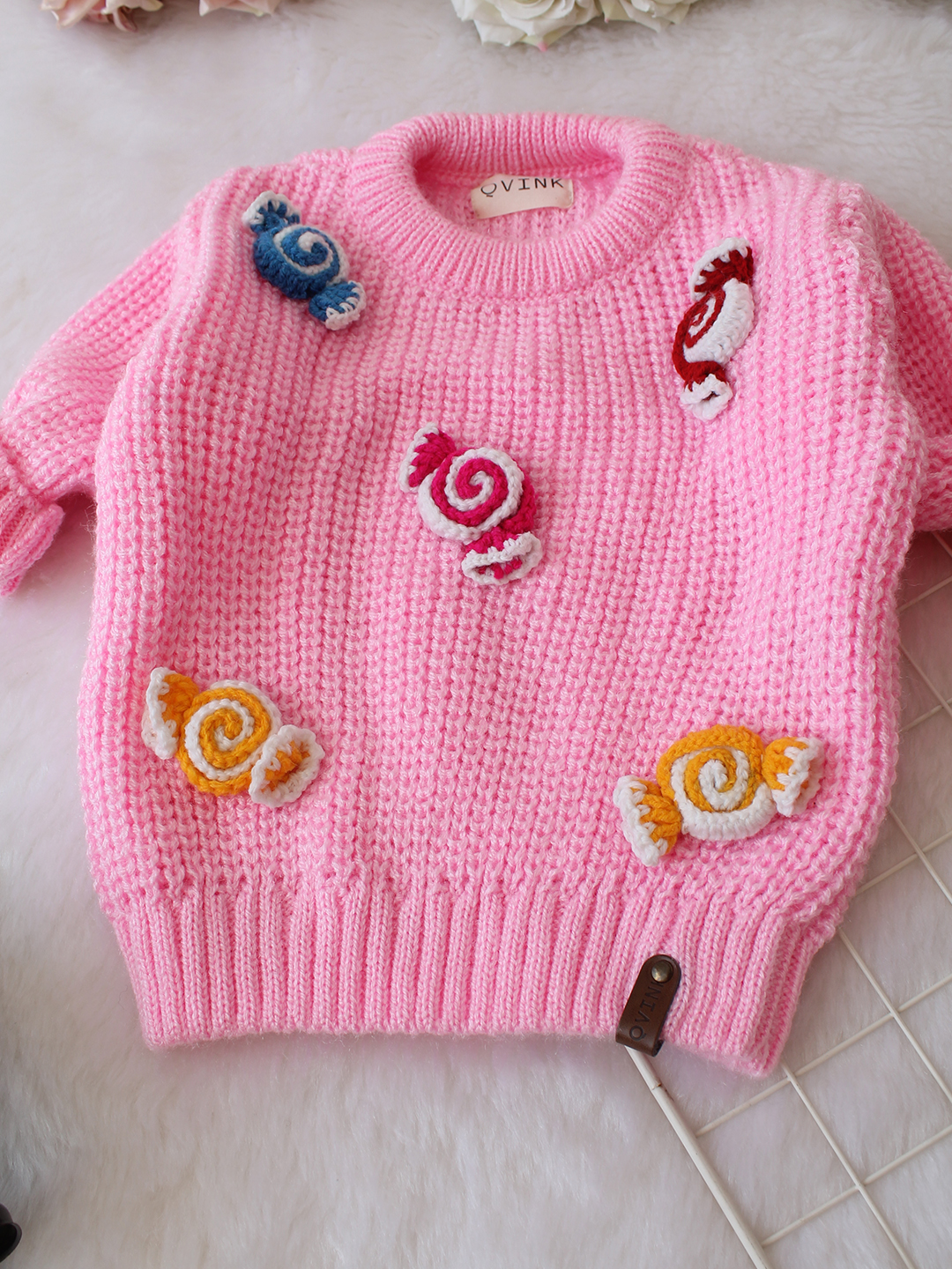 Qvink Knitted Full Sleeves Candy Applique Detailed Sweater - Pink