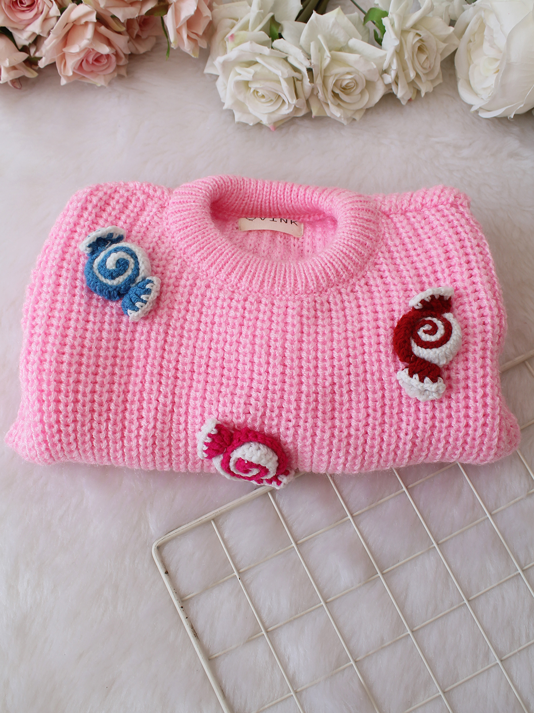 Qvink Knitted Full Sleeves Candy Applique Detailed Sweater - Pink