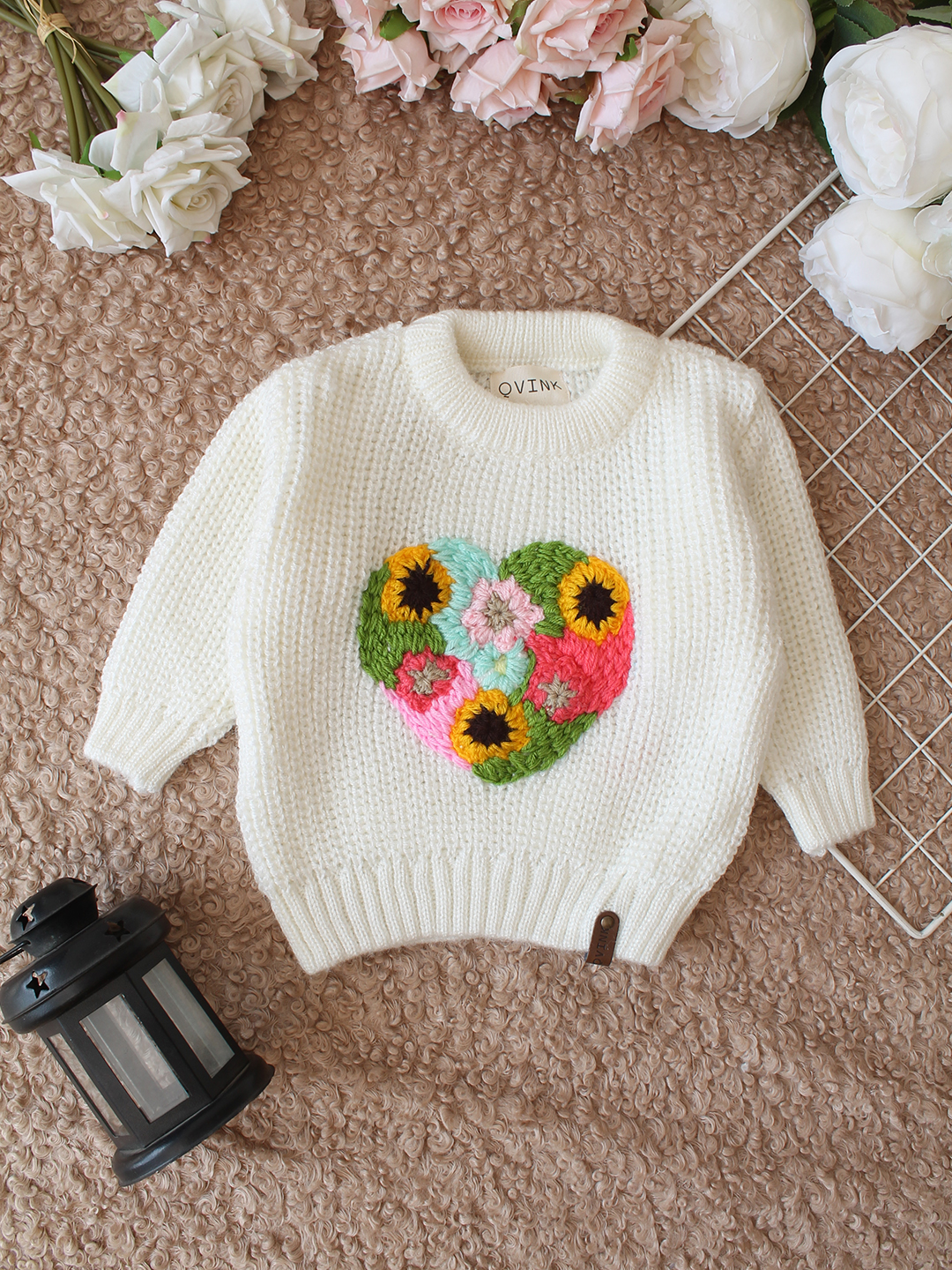 Qvink Knitted Full Sleeves Floral Heart Applique Detailed Sweater - Cream
