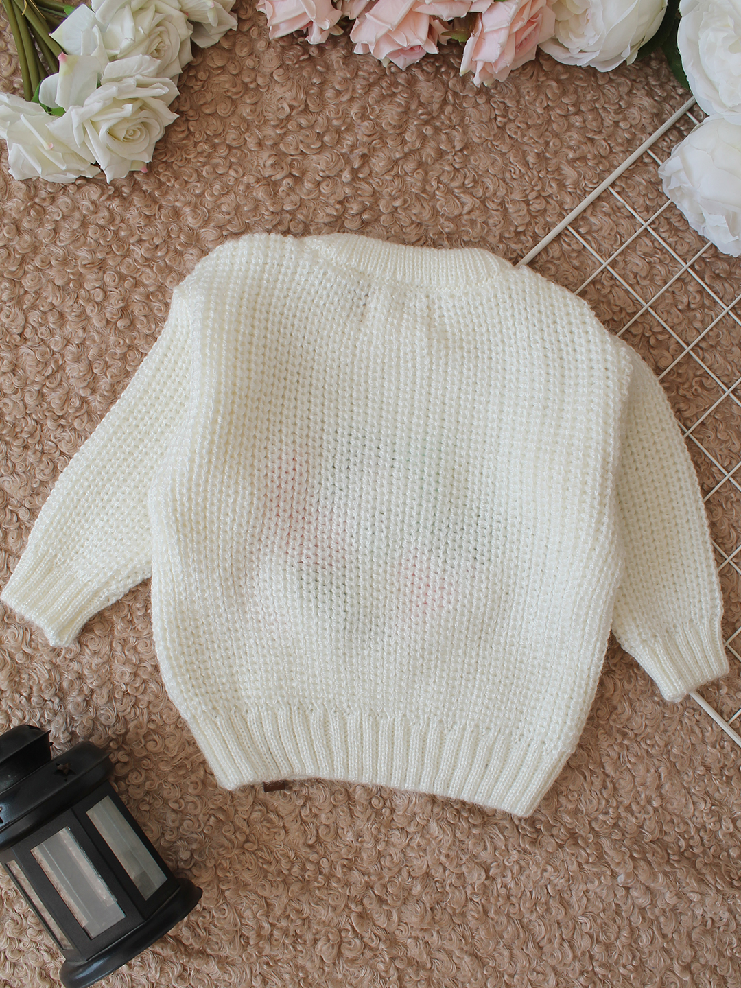 Qvink Knitted Full Sleeves Floral Heart Applique Detailed Sweater - Cream