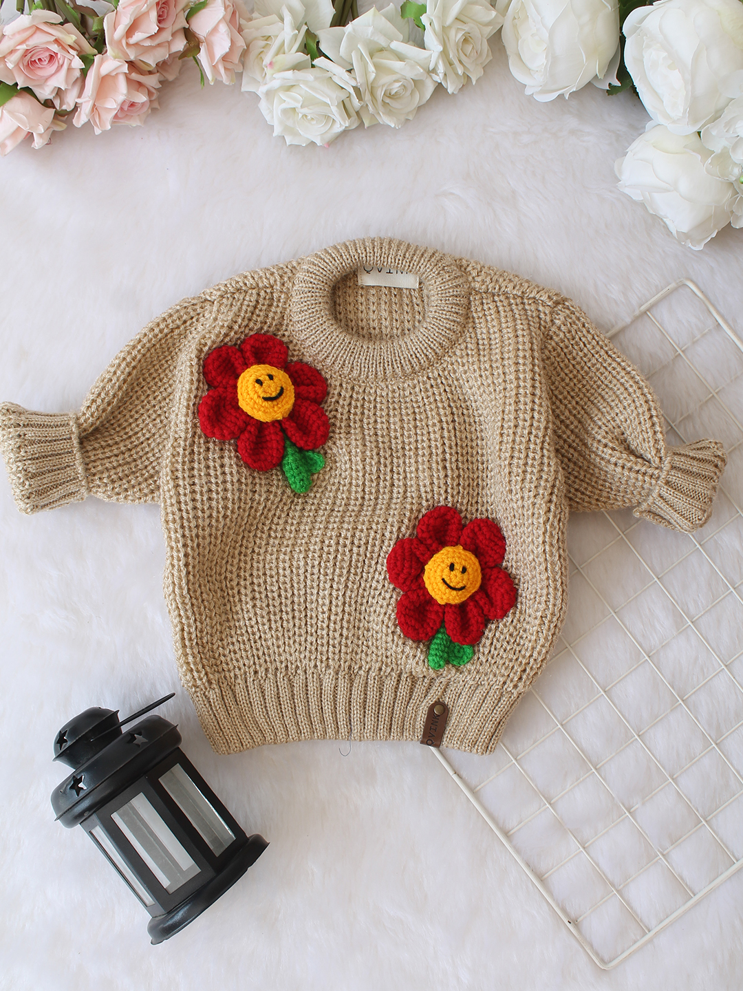 Qvink Knitted Full Sleeves Floral Applique Detailed Sweater - Beige