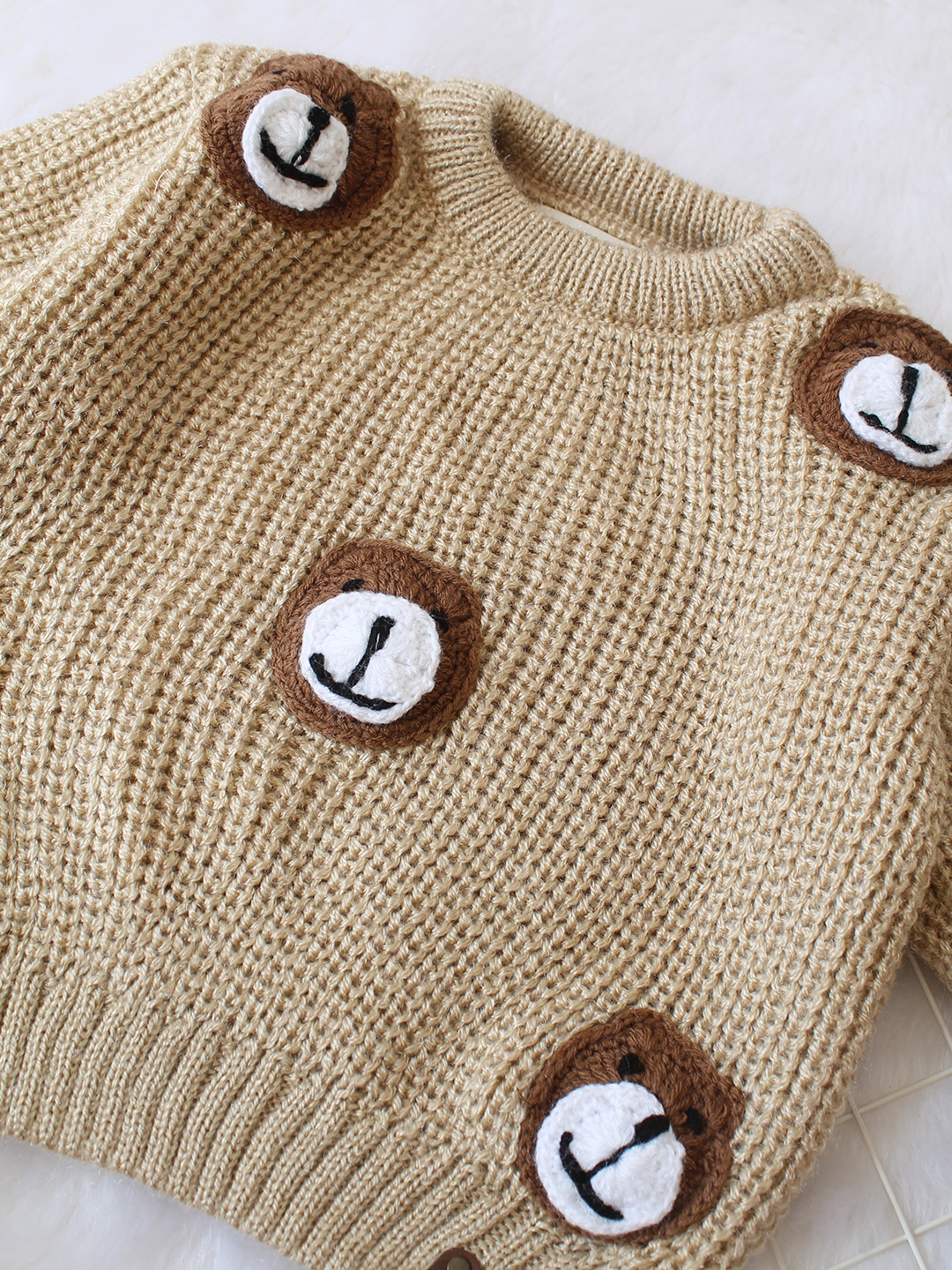 Qvink Knitted Full Sleeves Bear Face Applique Detailed Sweater - Beige