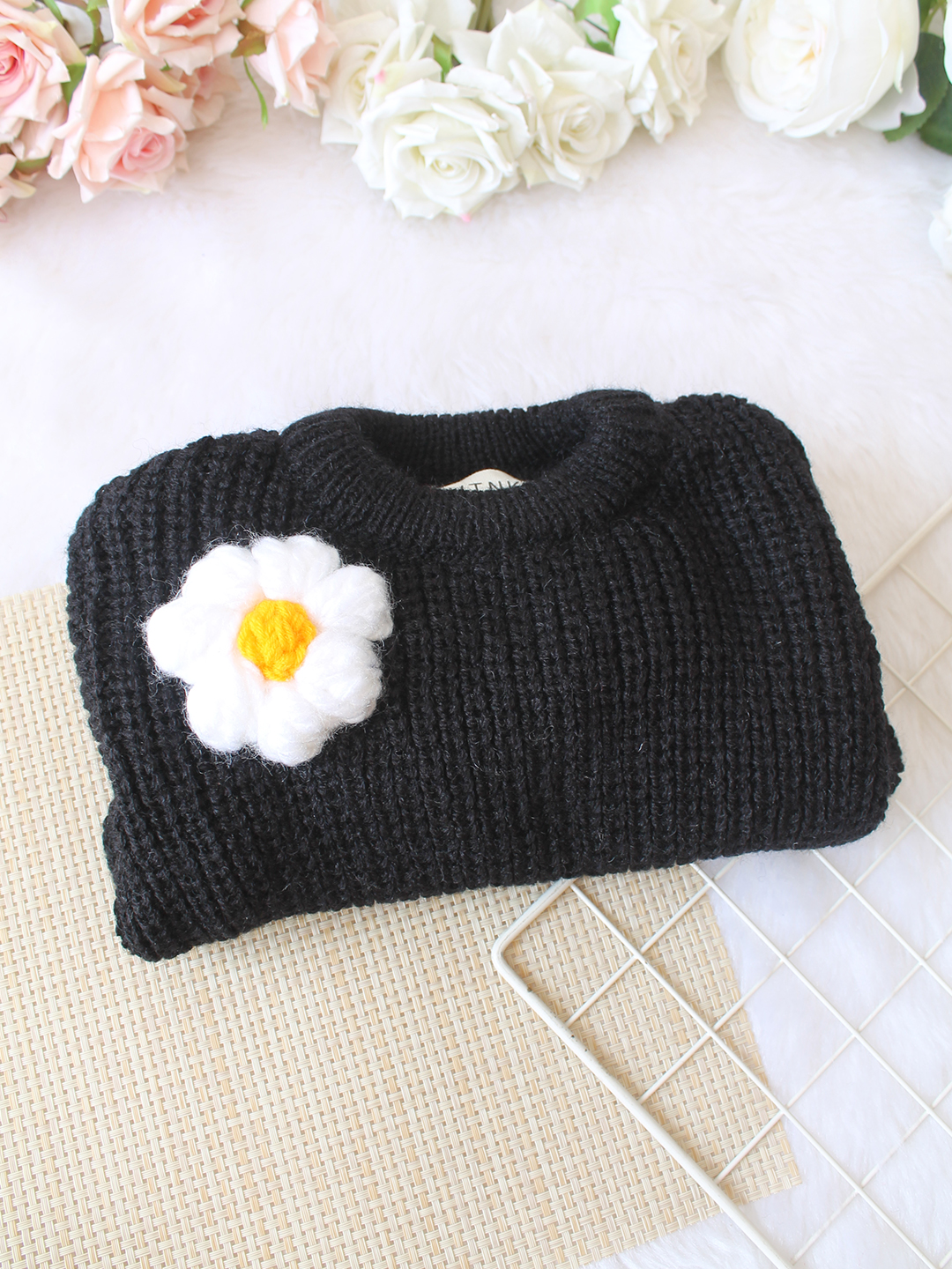 Qvink Knitted Full 3D Sleeves Floral Applique Detailed Sweater - Black