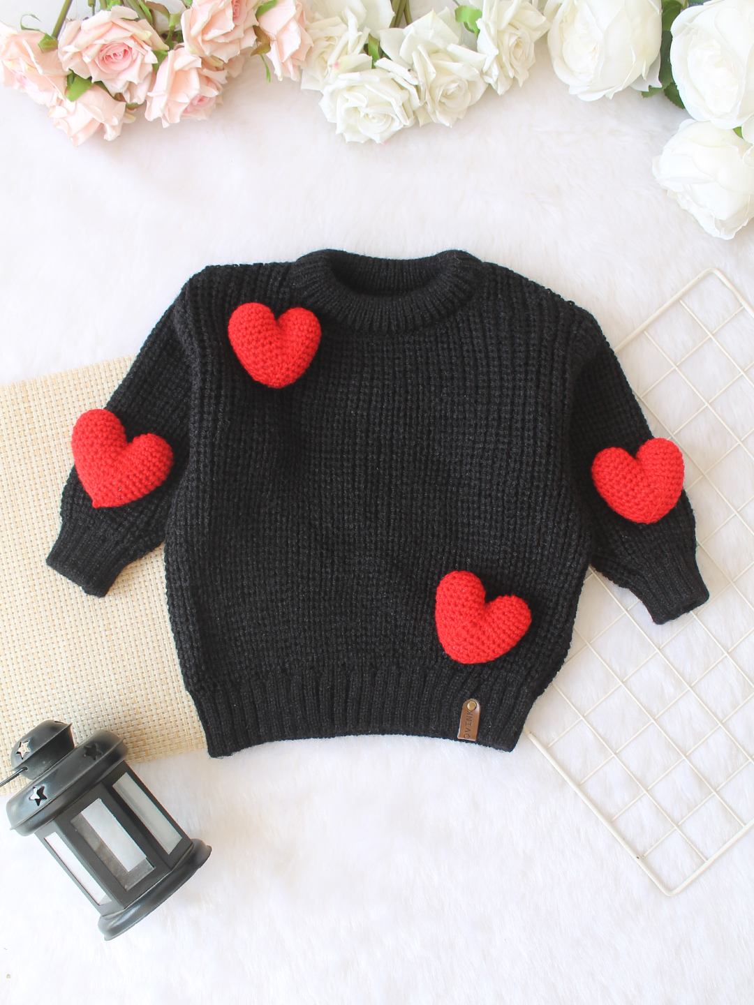 Qvink Knitted Full Sleeves Heart Applique Detailed Sweater - Black