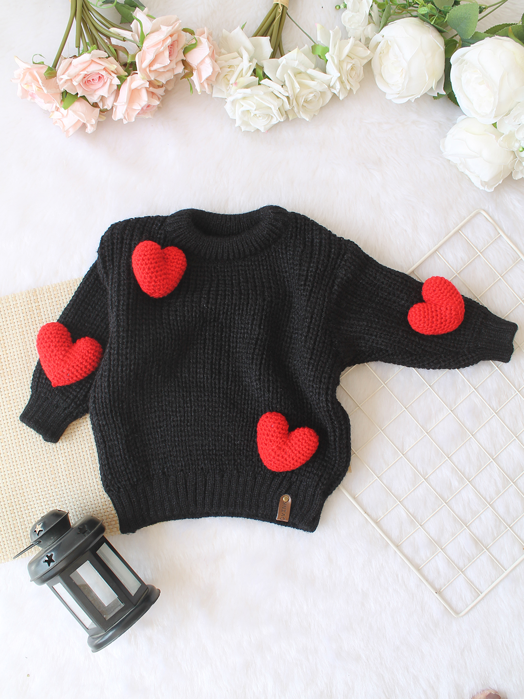 Qvink Knitted Full Sleeves Heart Applique Detailed Sweater - Black
