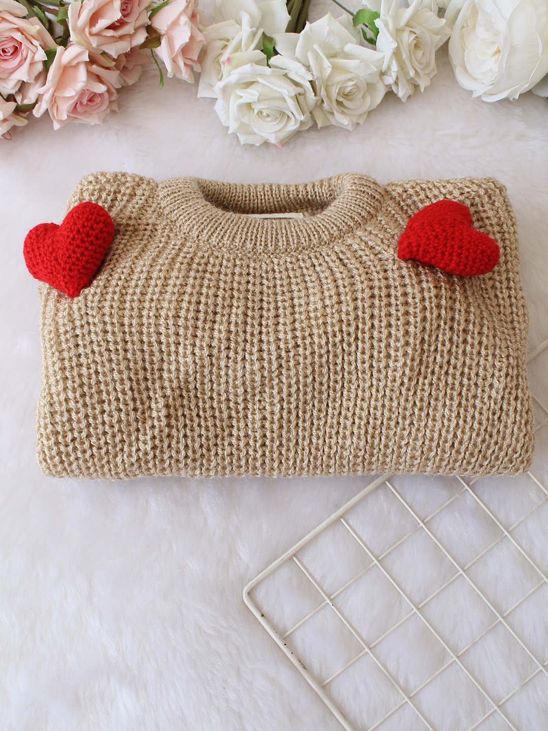 Qvink Knitted Full Sleeves Heart Applique Detailed Sweater - Beige