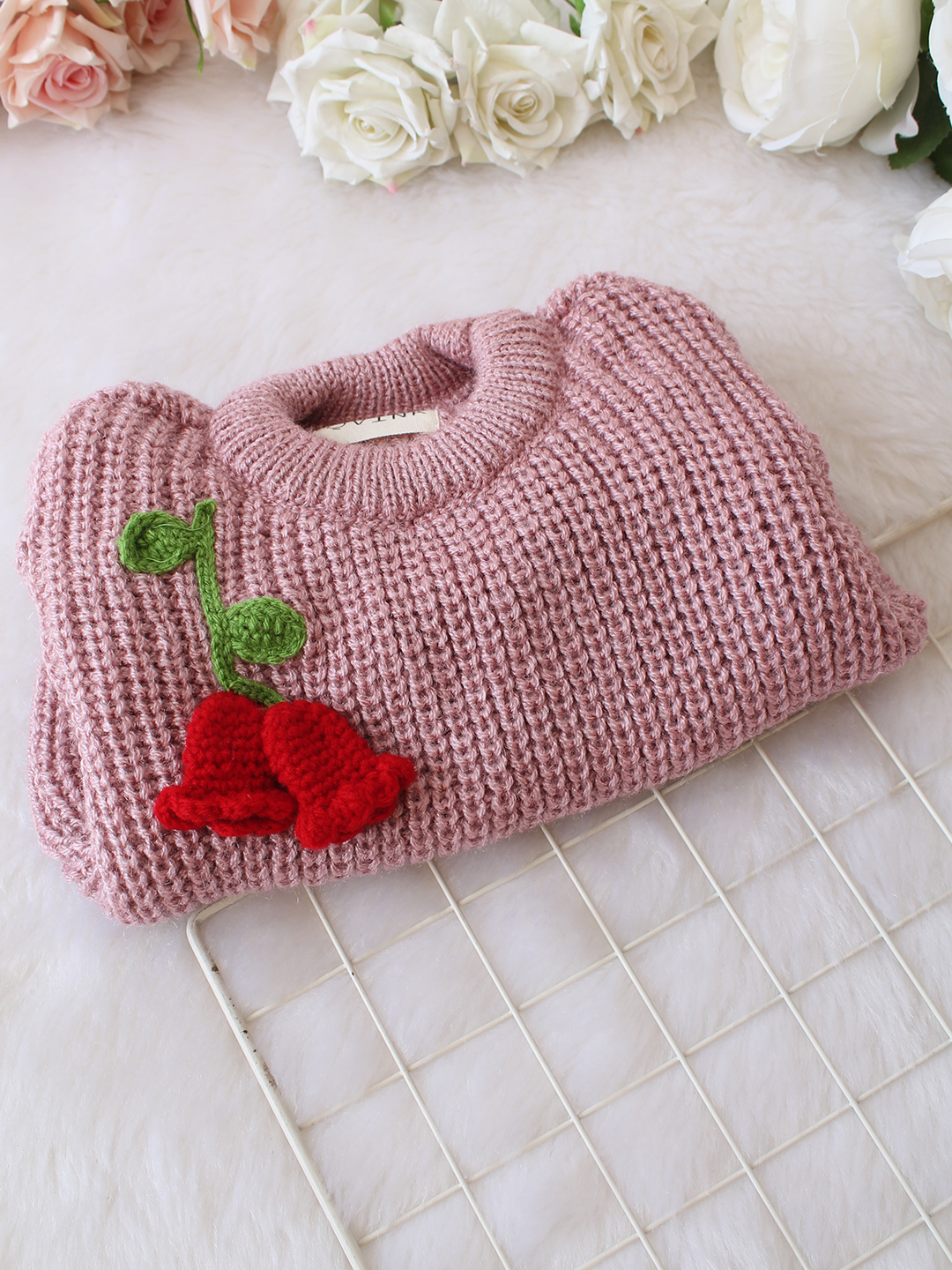 Qvink Knitted Full Sleeves Tulip Floral Applique Detailed Sweater - Purple