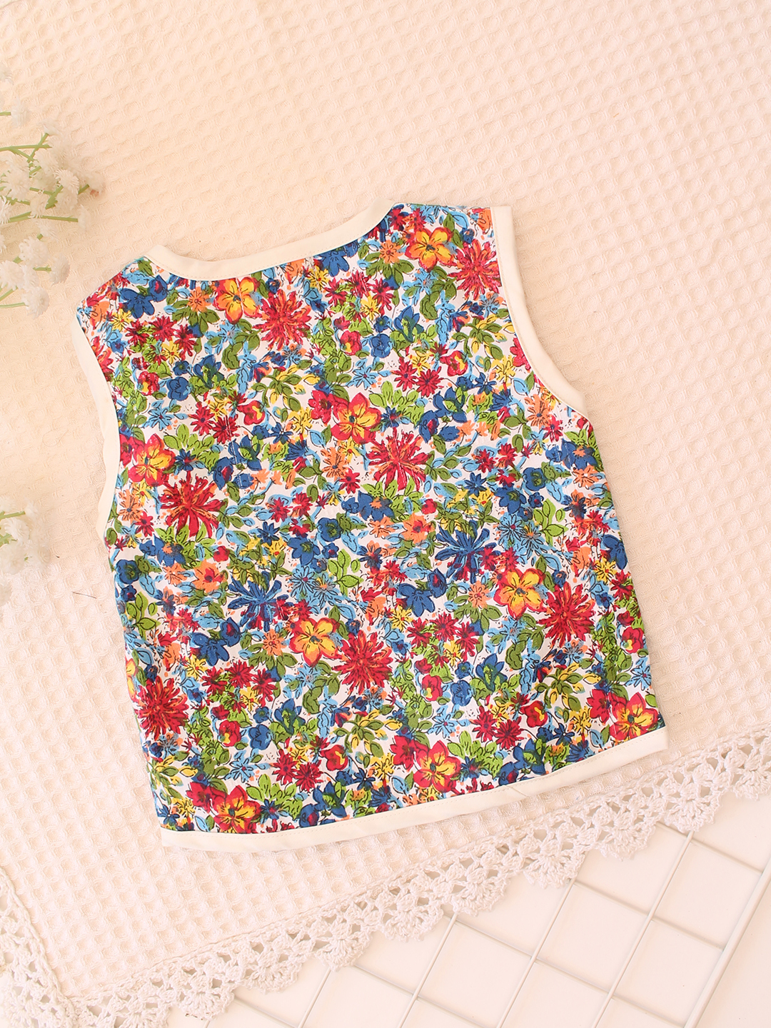 Qvink Sleeveless Multi Floral Print Infant Cotton Vest - Multicolor