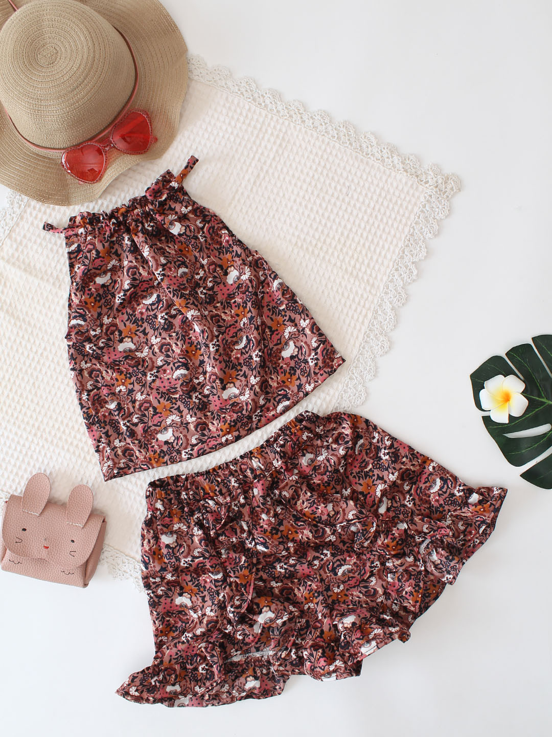 Qvink Floral Printed Top Co ord Set with Adjustable Neck - Brown