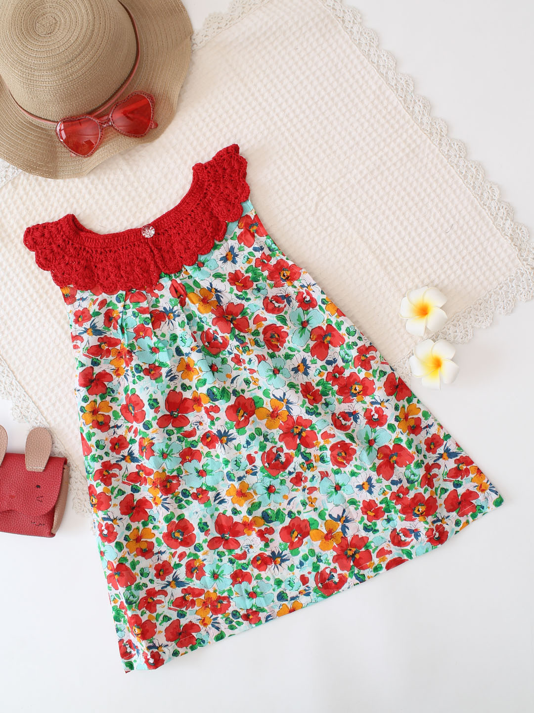 Qvink Sleeveless Crochet Detail Back Snap Button Dress - Red