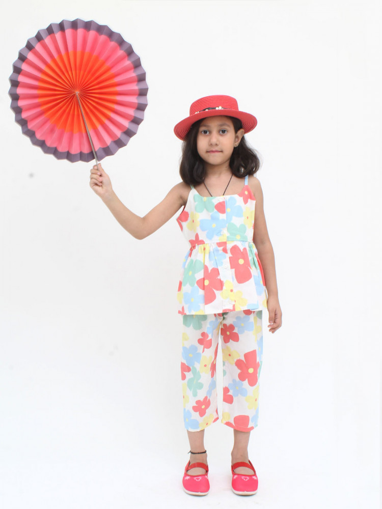 Image of Qvink Sleeveless Floral Printed Strappy Co ord Set - Multicolor