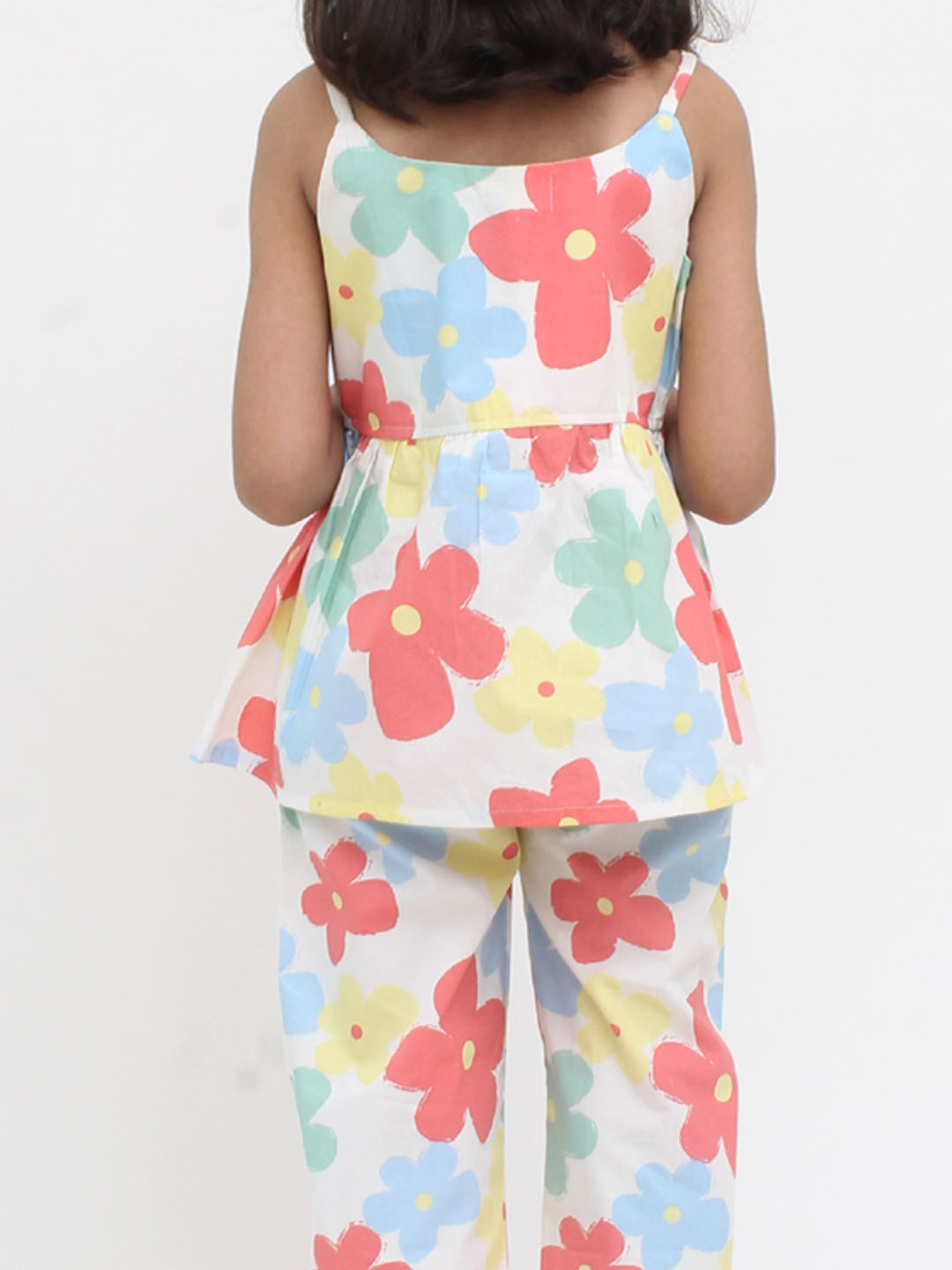 Qvink Sleeveless Floral Printed Strappy Co ord Set - Multicolor
