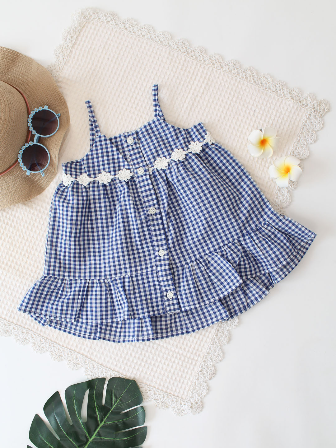 Qvink Sleeveless Lace Detailing Front Openable Dress - Blue