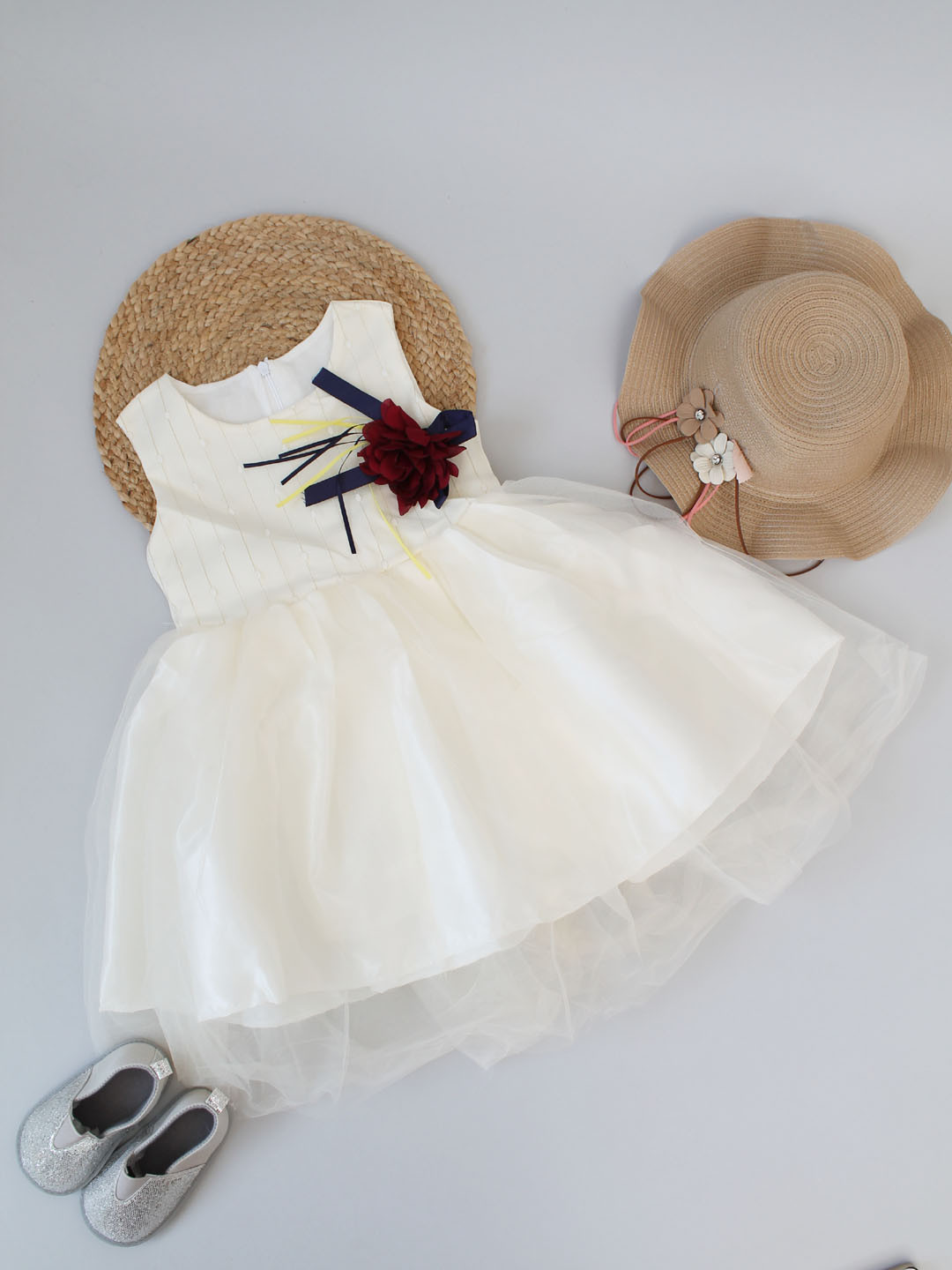 Qvink Sleeveless Striped & Corsage Stylish Party Wear Dresses