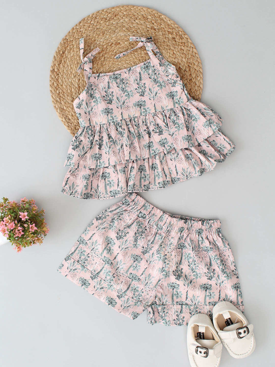 Shoulder Tie-up Floral Printed Top and Shorts Co ord Set - Pink