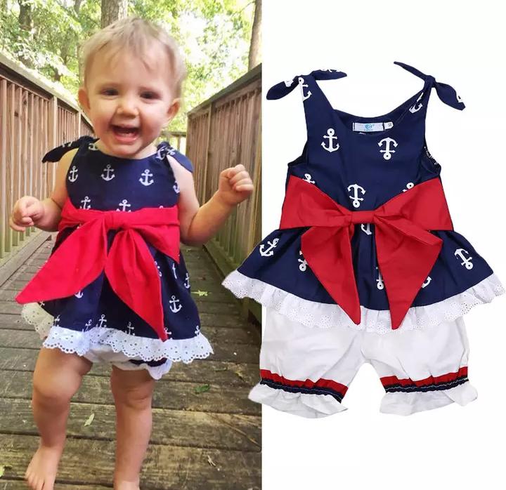 Smart Set With Attached Red Bow