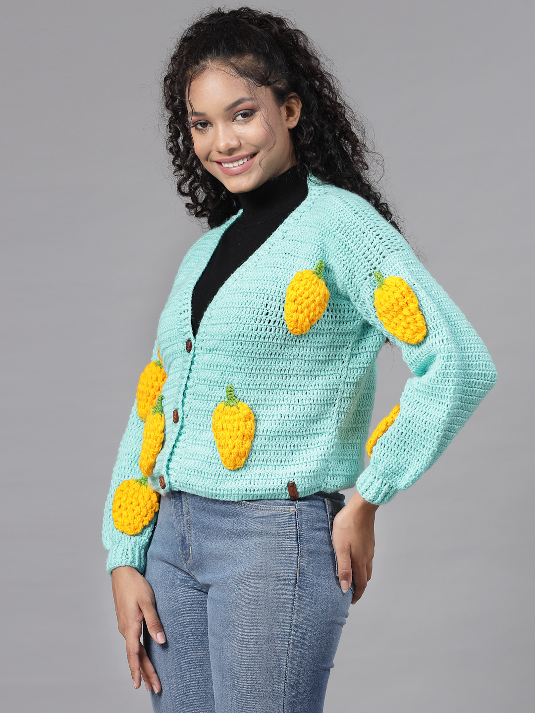 Strawberry Chunky Crop Cardigan for Women - Cream