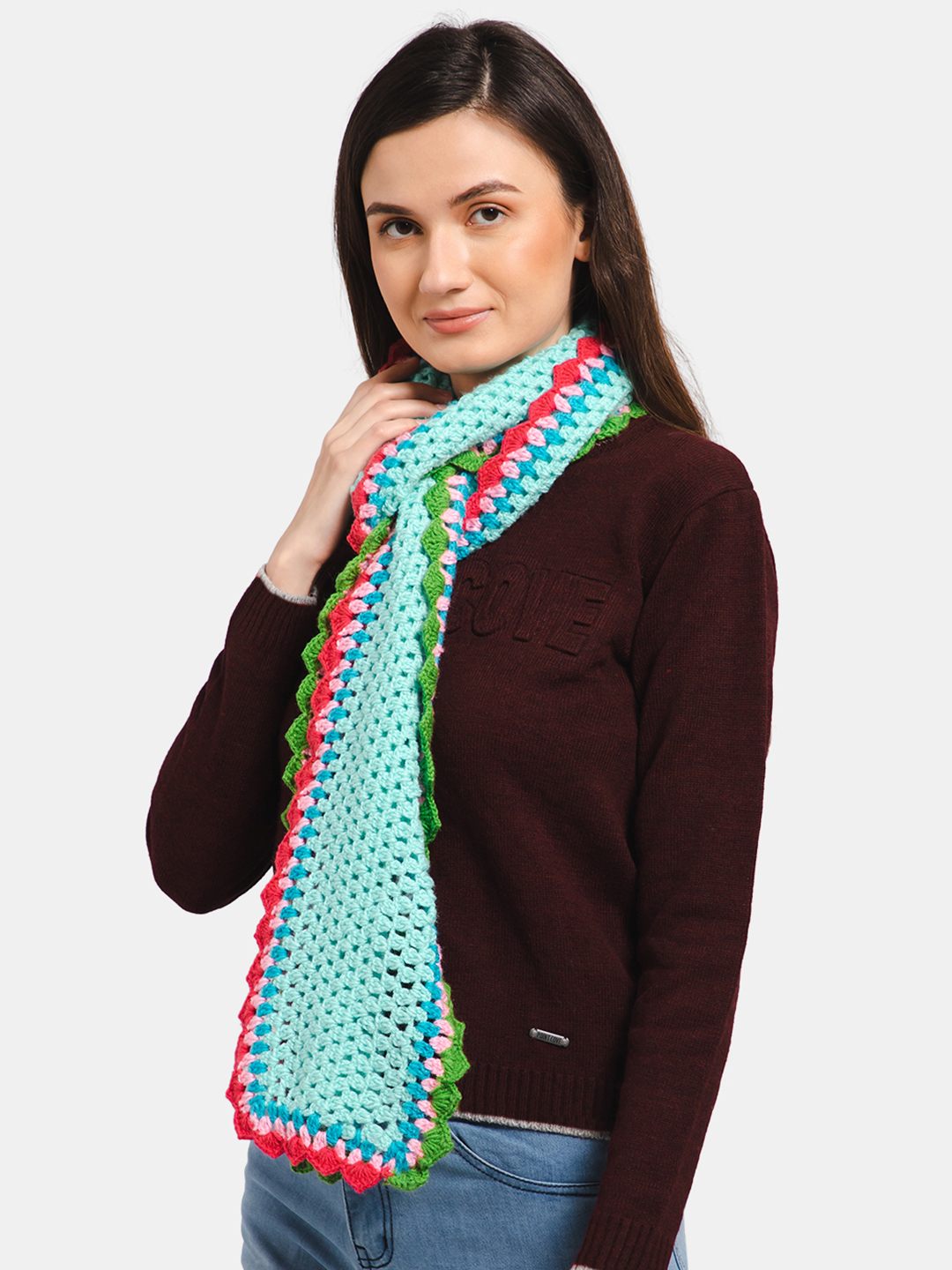 Stylish Warm Muffler with Scalloped Border - Multi