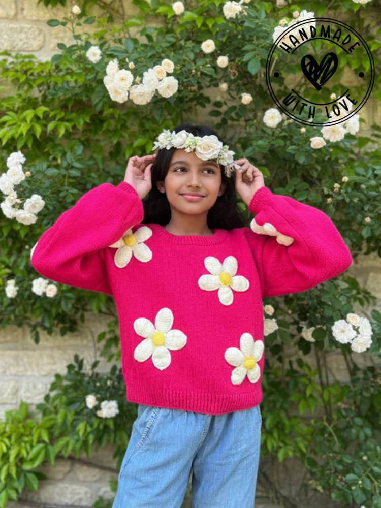 Image of Woonie Floral Applique Pullover - Pink
