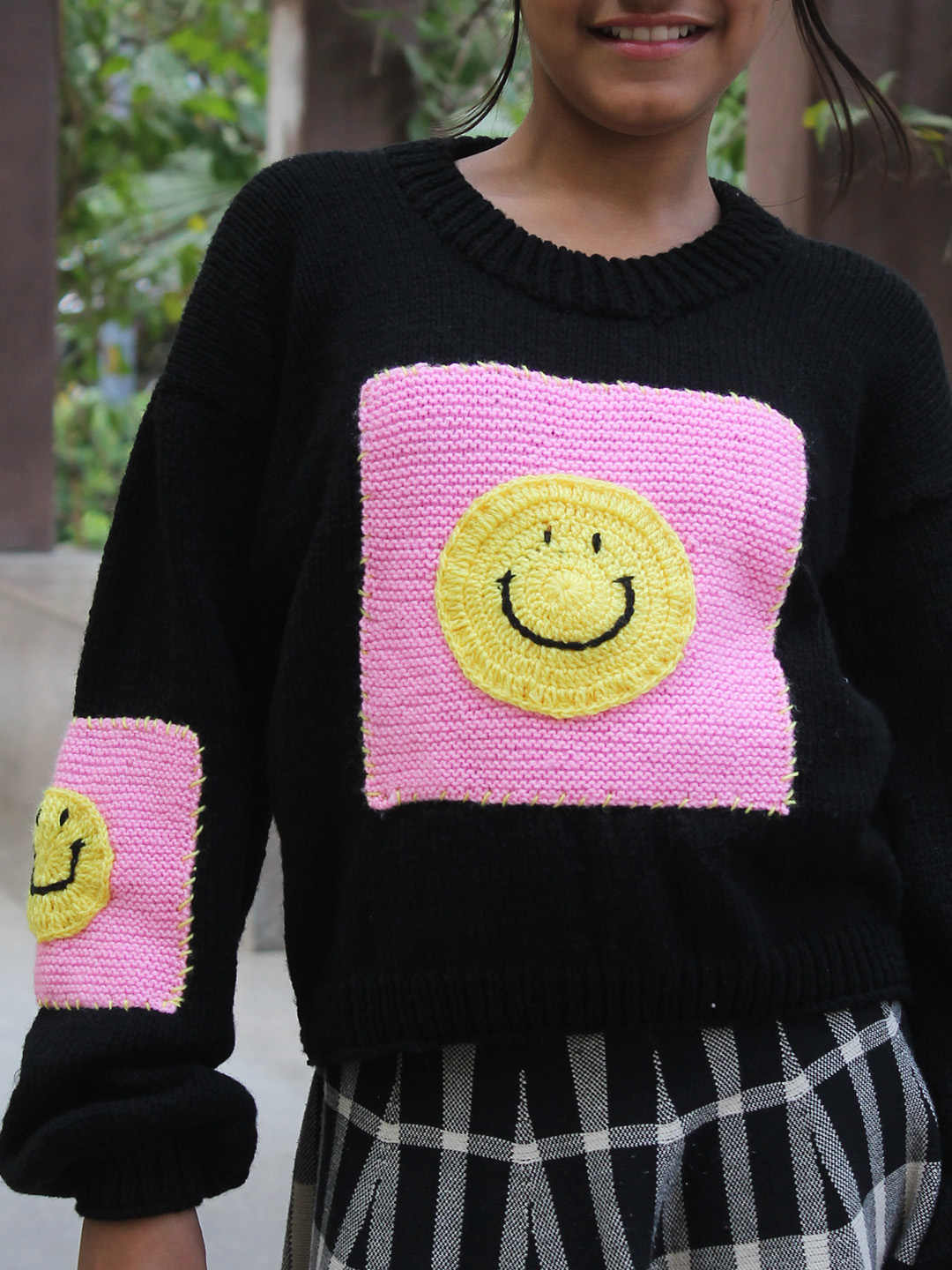 Woonie Handknitted Full Sleeves Smiley Face Designed Sweater - Black