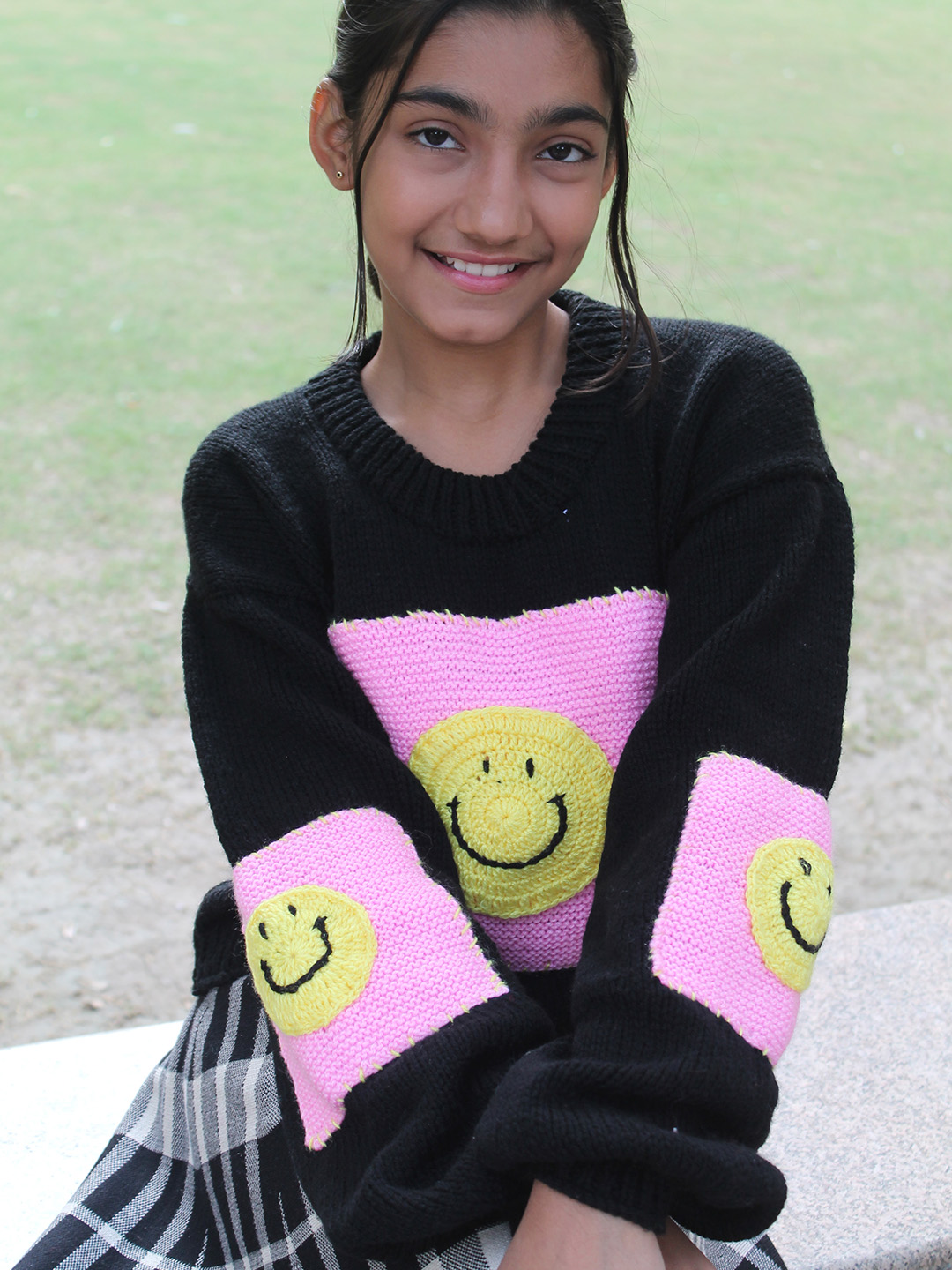 Woonie Handknitted Full Sleeves Smiley Face Designed Sweater - Black