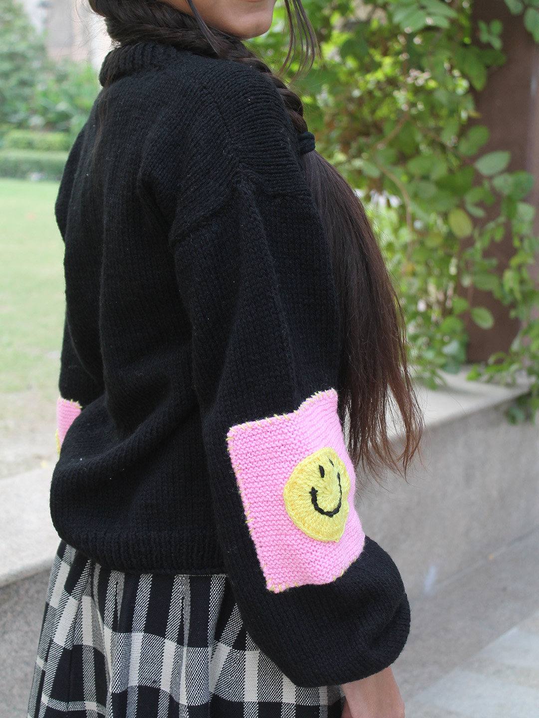 Woonie Handknitted Full Sleeves Smiley Face Designed Sweater - Black